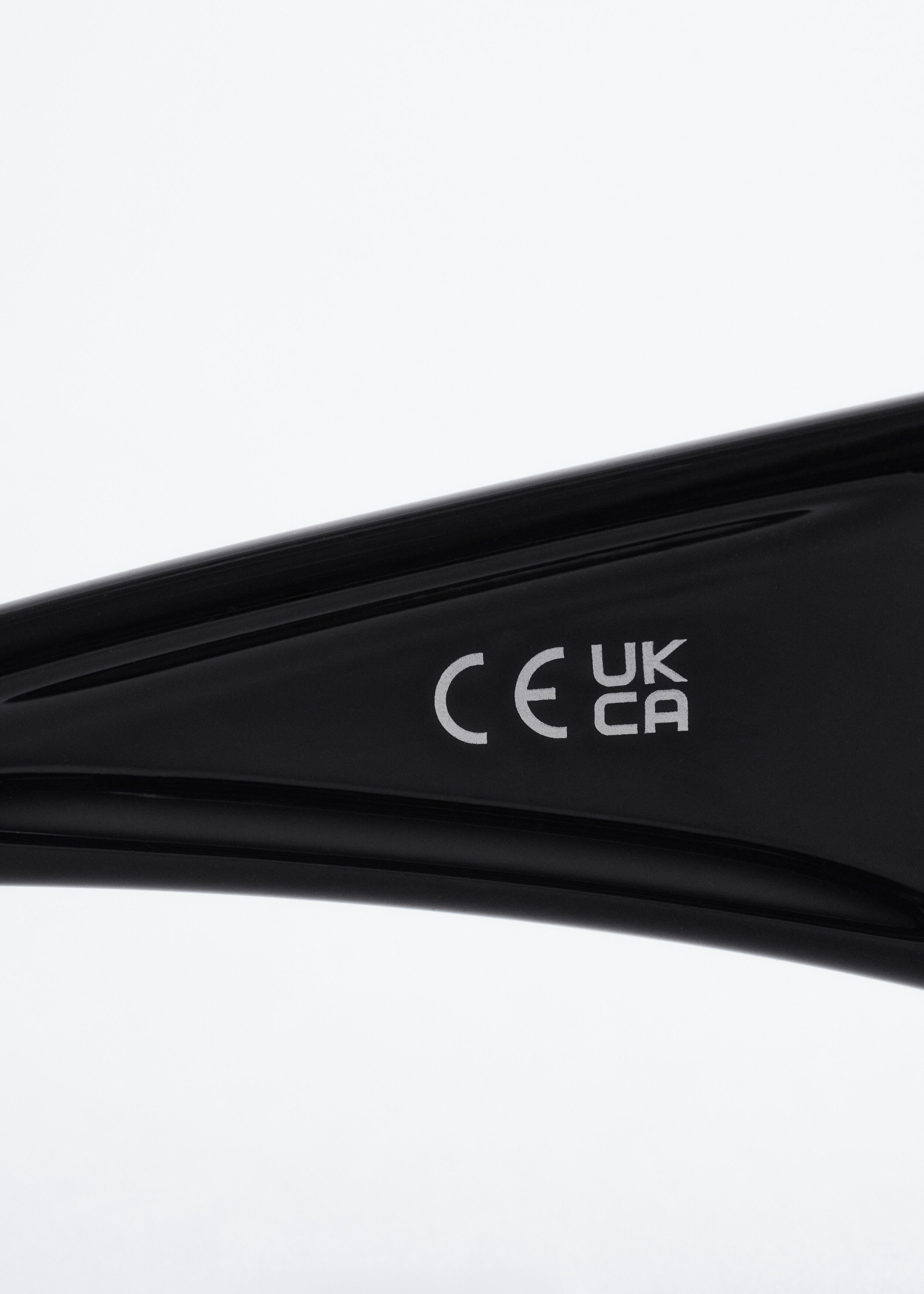& Other Stories BOLD OVAL FRAME SUNGLASSES
