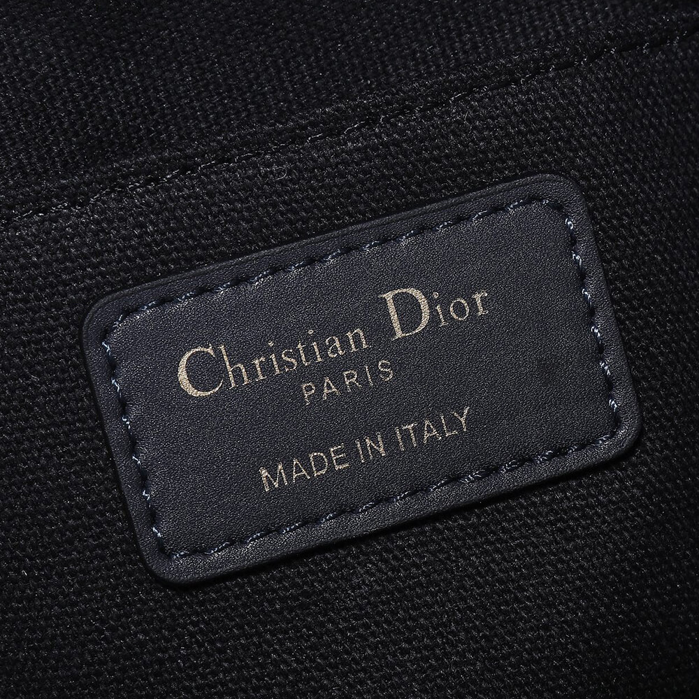 30 MONTAIGNE BEAUTY POUCH - Top Club