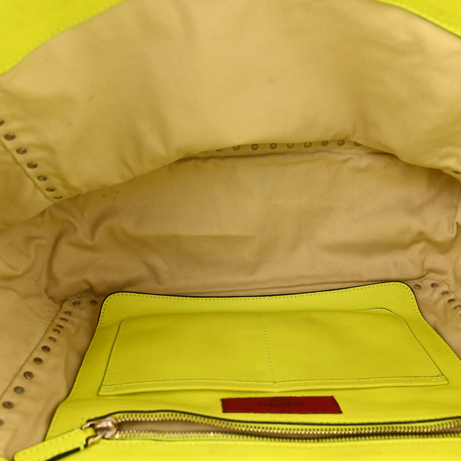 Vitello Medium Rockstud Tote Yellow Fluo - Top Club