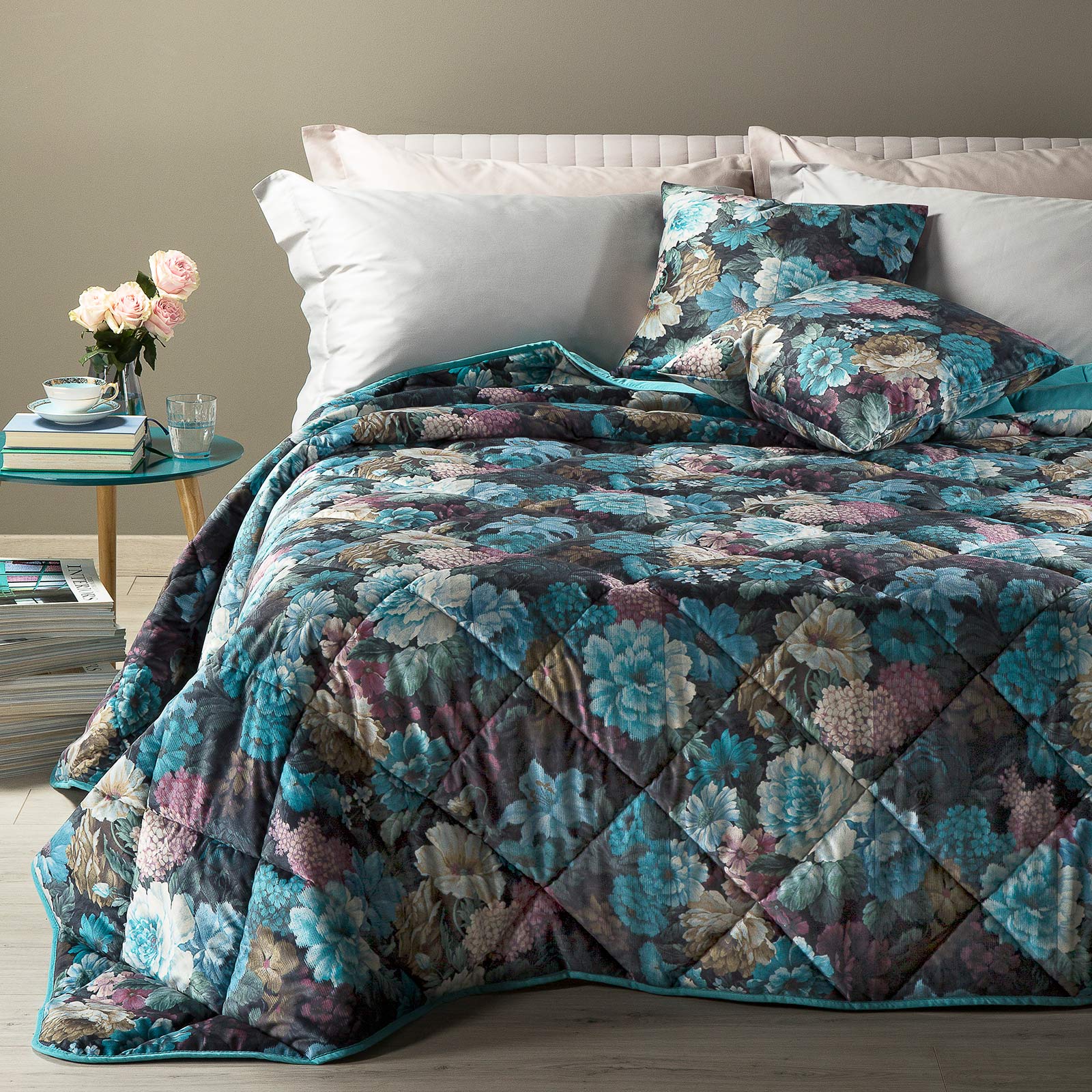 Velvet quilt Roseblu Double Modern