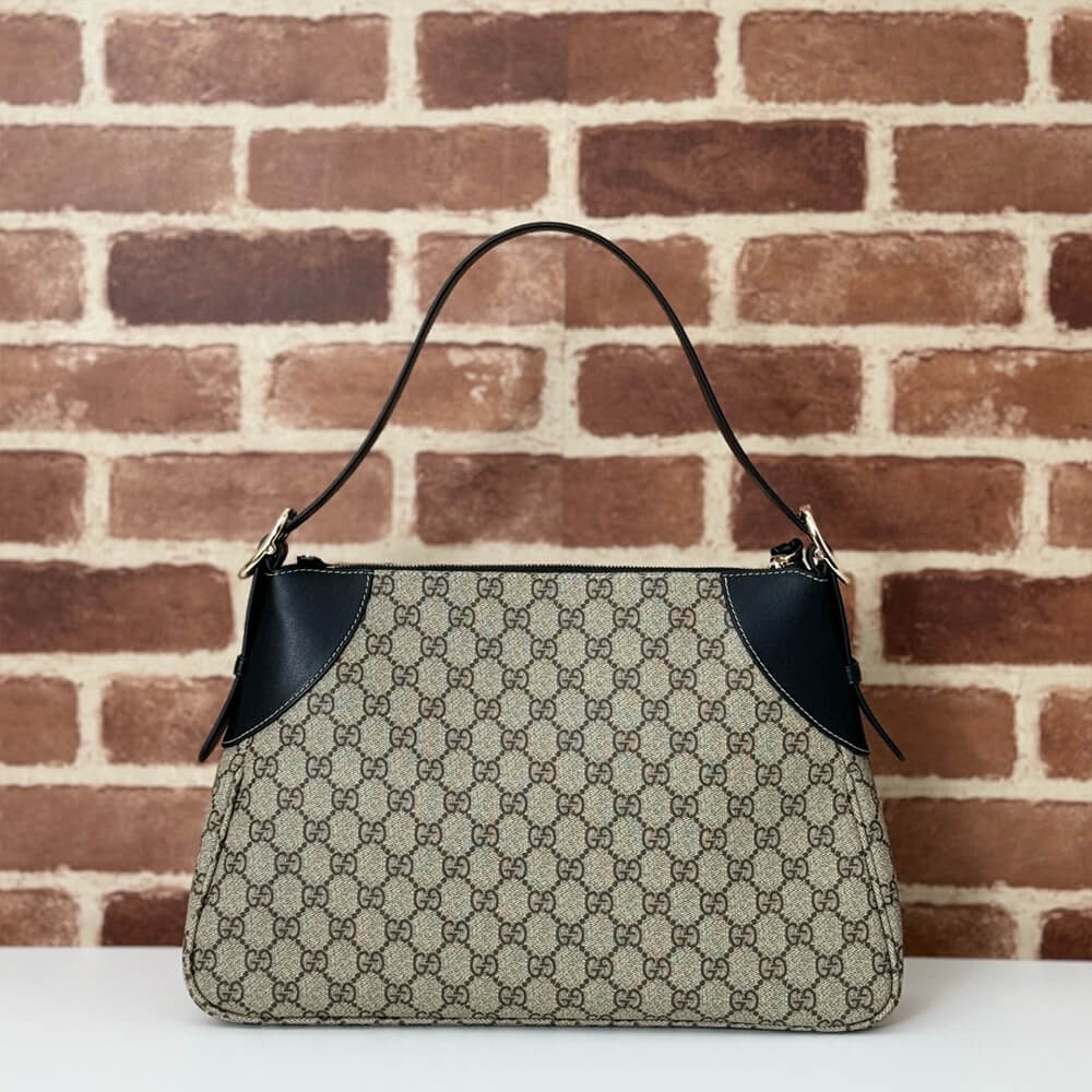 GG Emblem medium shoulder bag - Top Club