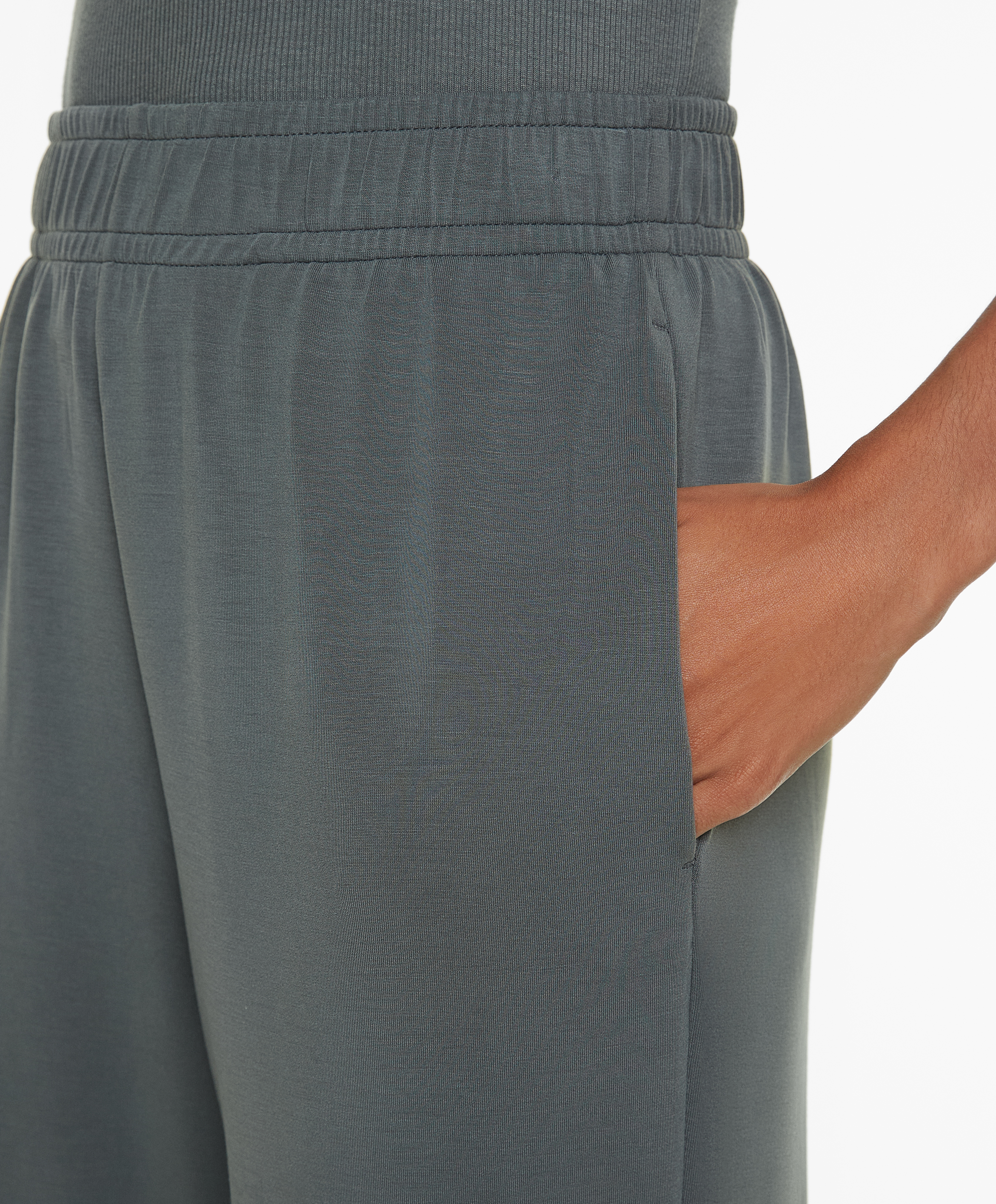 OYSHO Joggers with modal