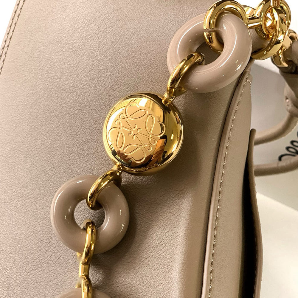 Loewe Medium Ola bag in smooth calfskin(HIGH-END GRADE) - Top Club