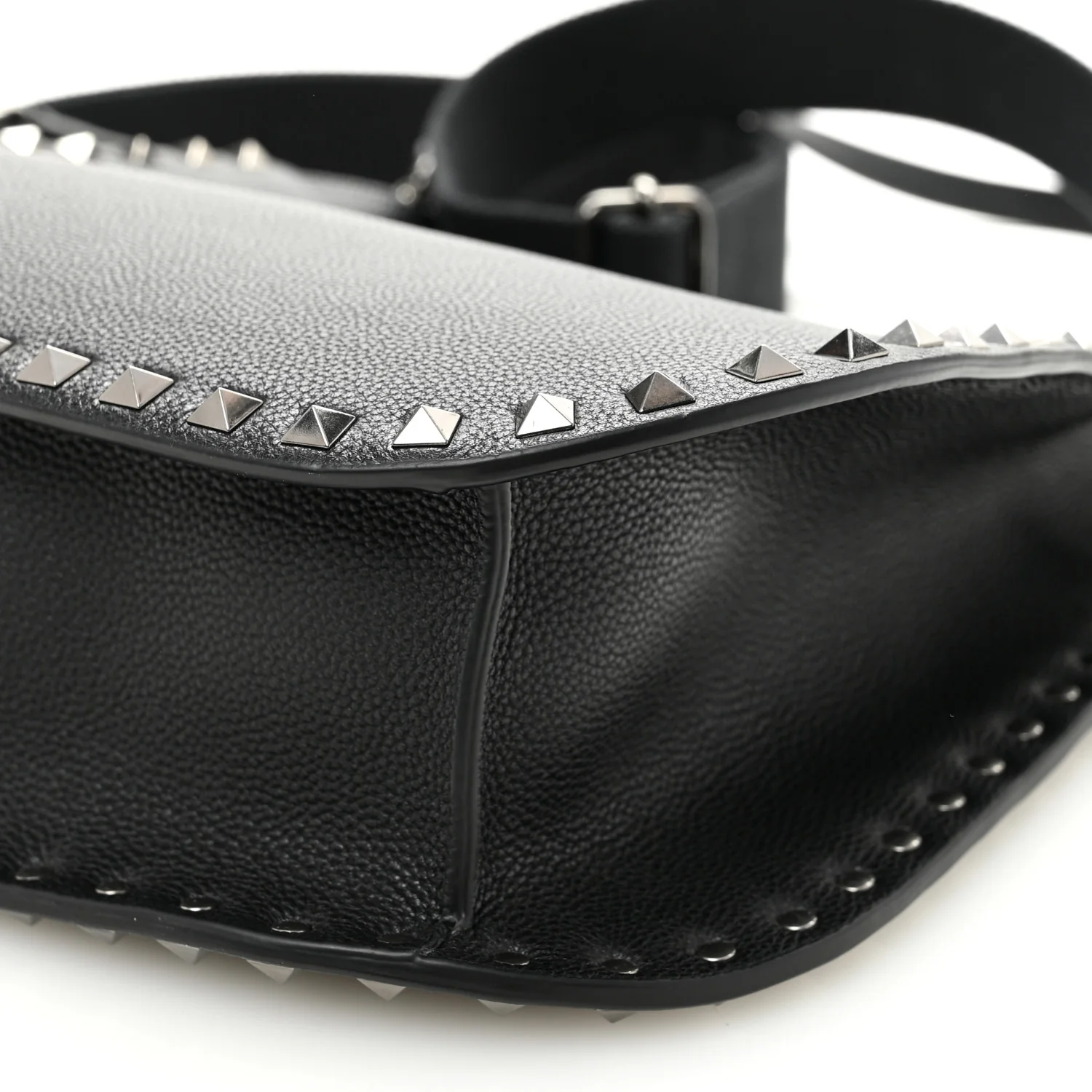 Grained Calfskin Rockstud Hobo Shoulder Bag Black - Top Club