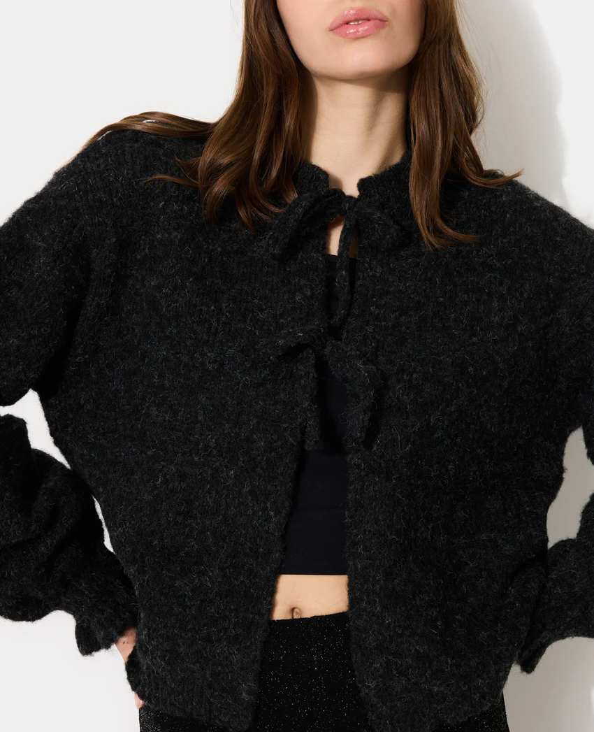 Pimkie Gilet en maille fantaisie avec nouettes et volants