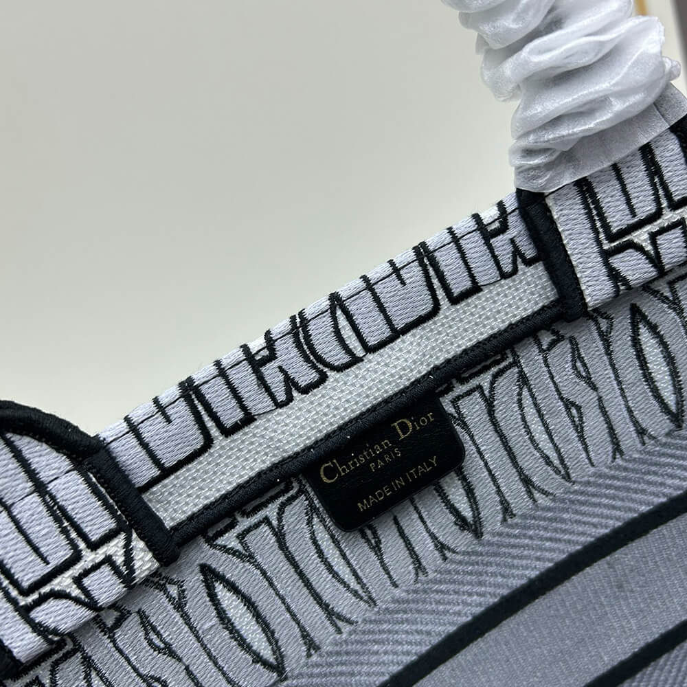 Medium Dior Book Tote - Top Club