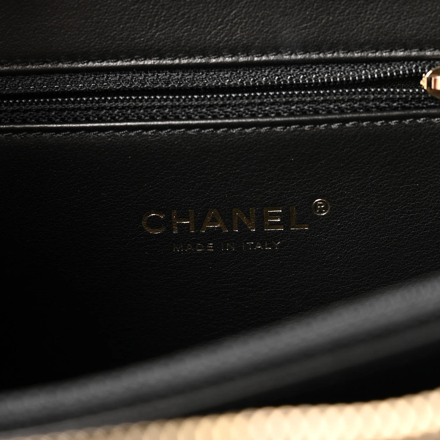 Caviar Quilted Medium CC Filigree Vanity Case Black - Top Club