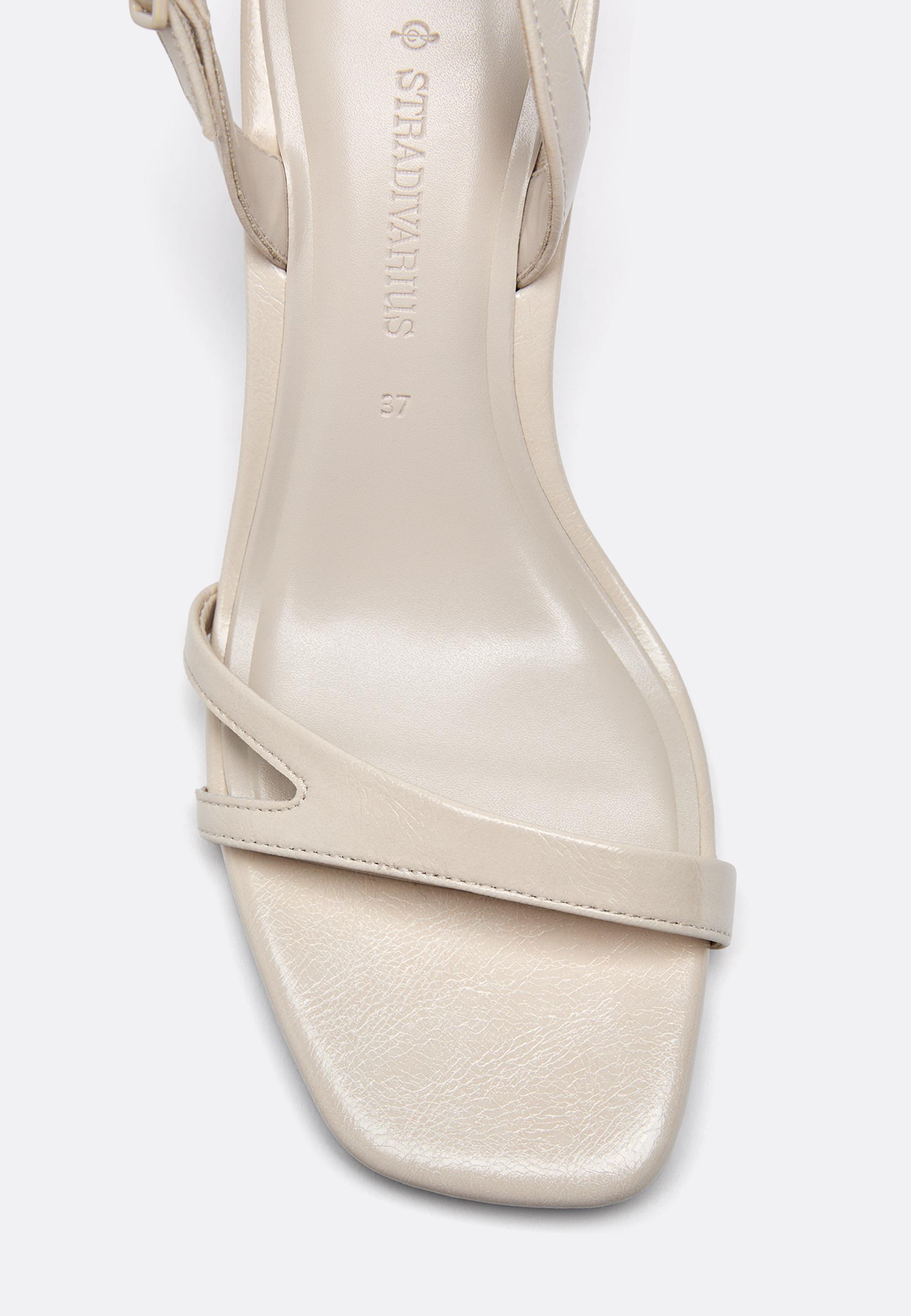 HEELED CUT-OUT STRAP SANDAL
