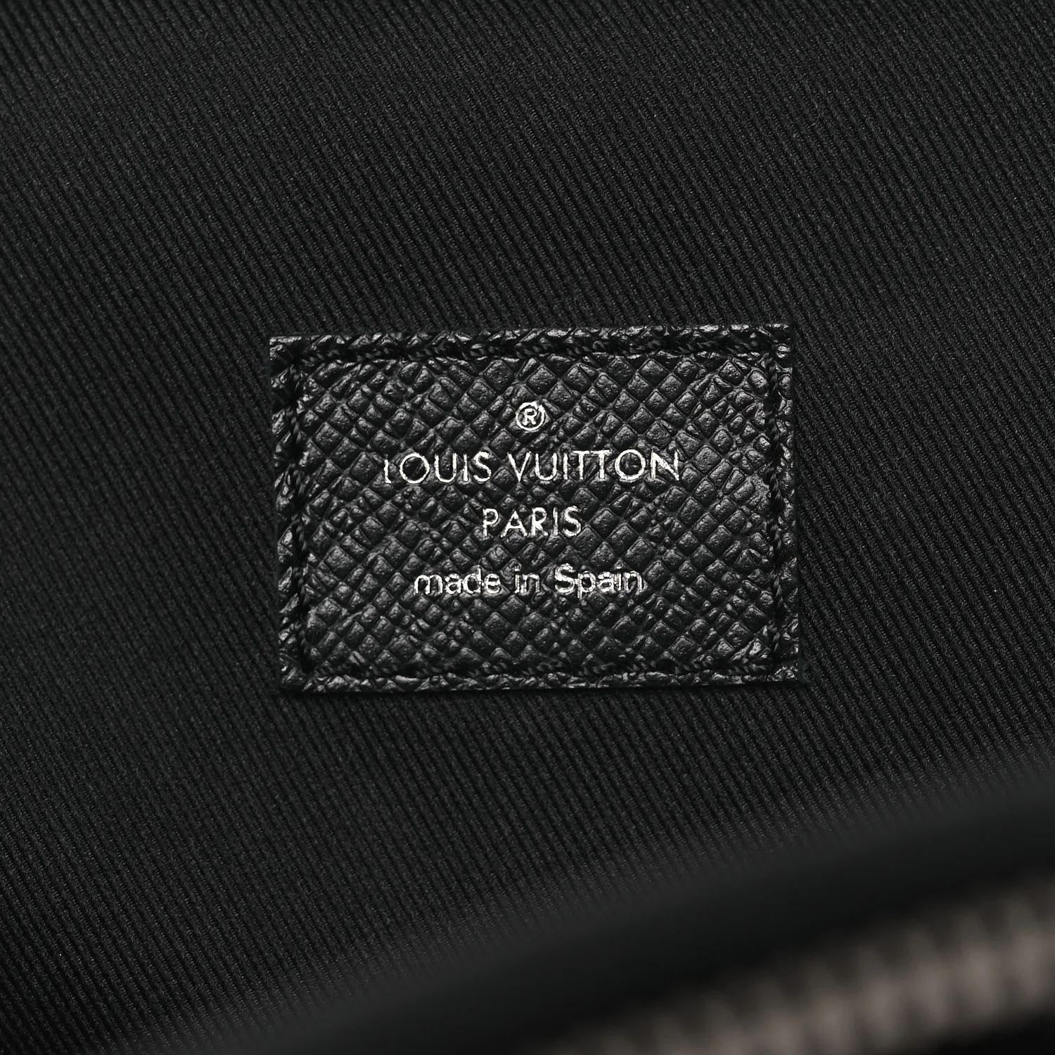 Taiga Avenue Sling Bag NM Black - Top Club