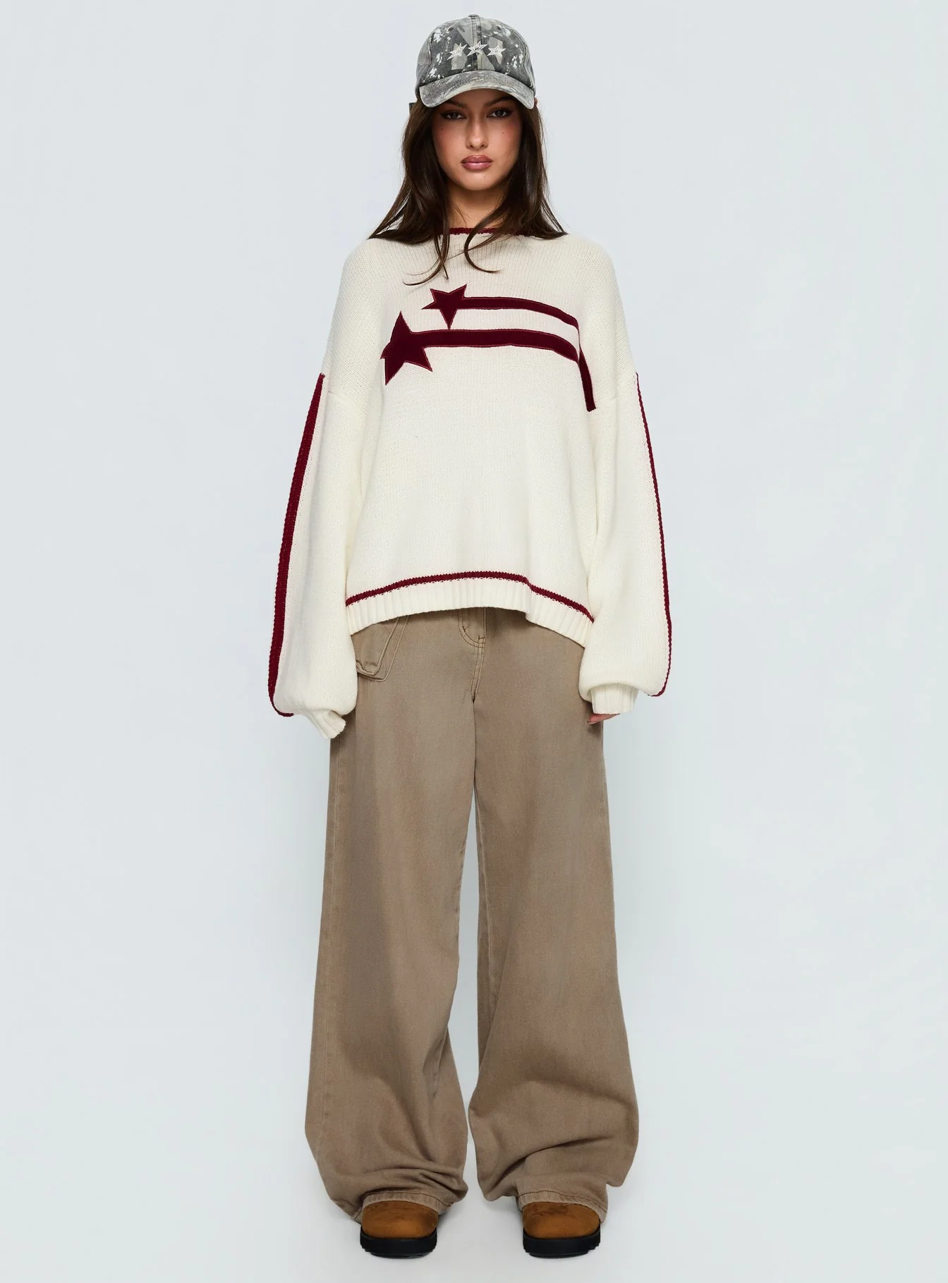Star Track Graphic Jumper Cream / Red
