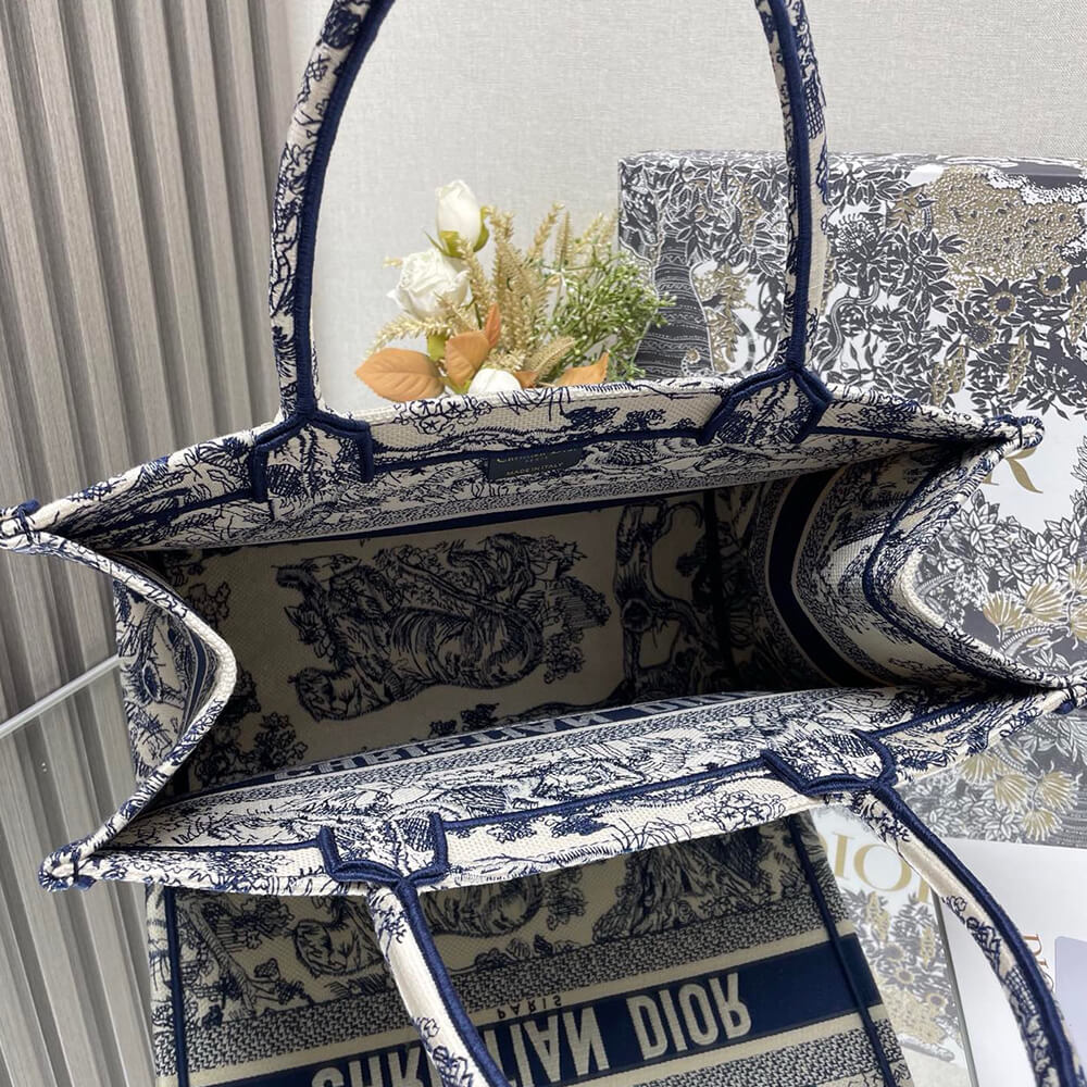 Dior MEDIUM DIOR BOOK TOTE - Top Club