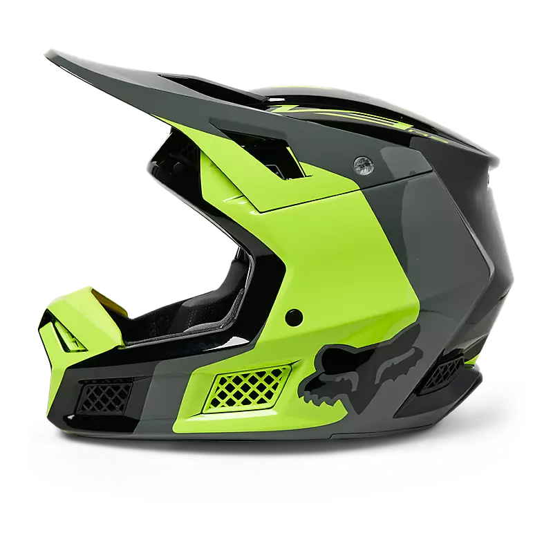 V3 RS Effect Helm (2023)