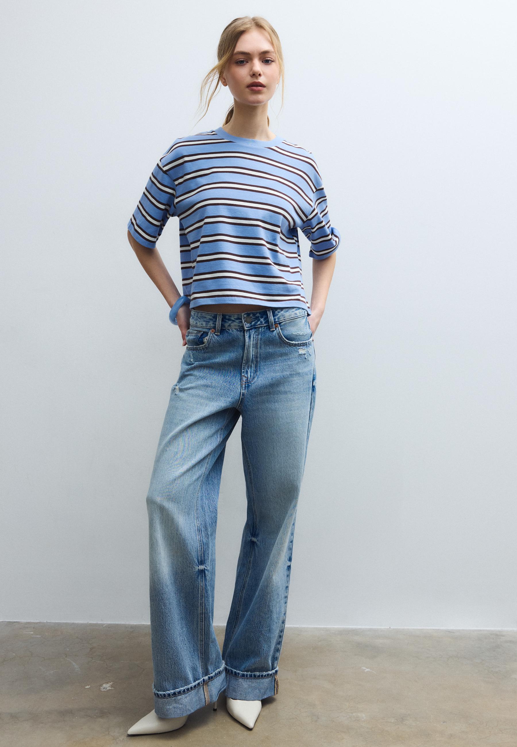 STRIPED SHORT SLEEVE T-SHIRT