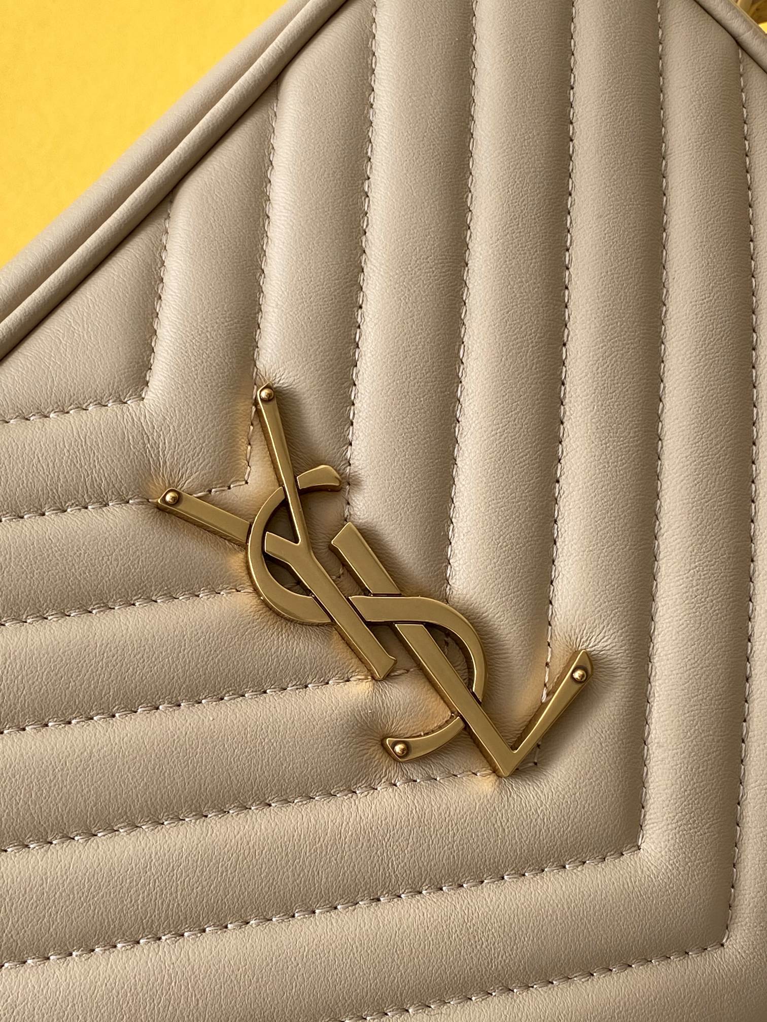 Y Lou Camera Bag In Quilted Leather - Top Club