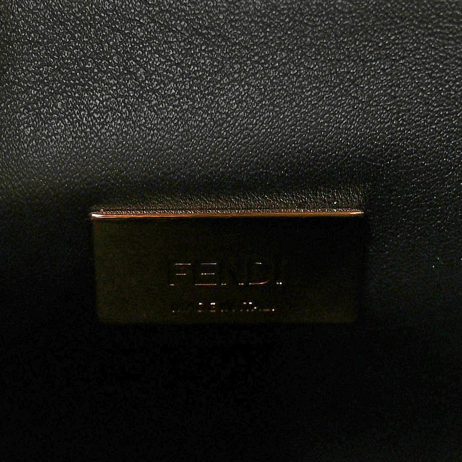 Vitello Tahiti Burro Medium Peekaboo Iconic Essentially Satchel Tortora Black - Top Club