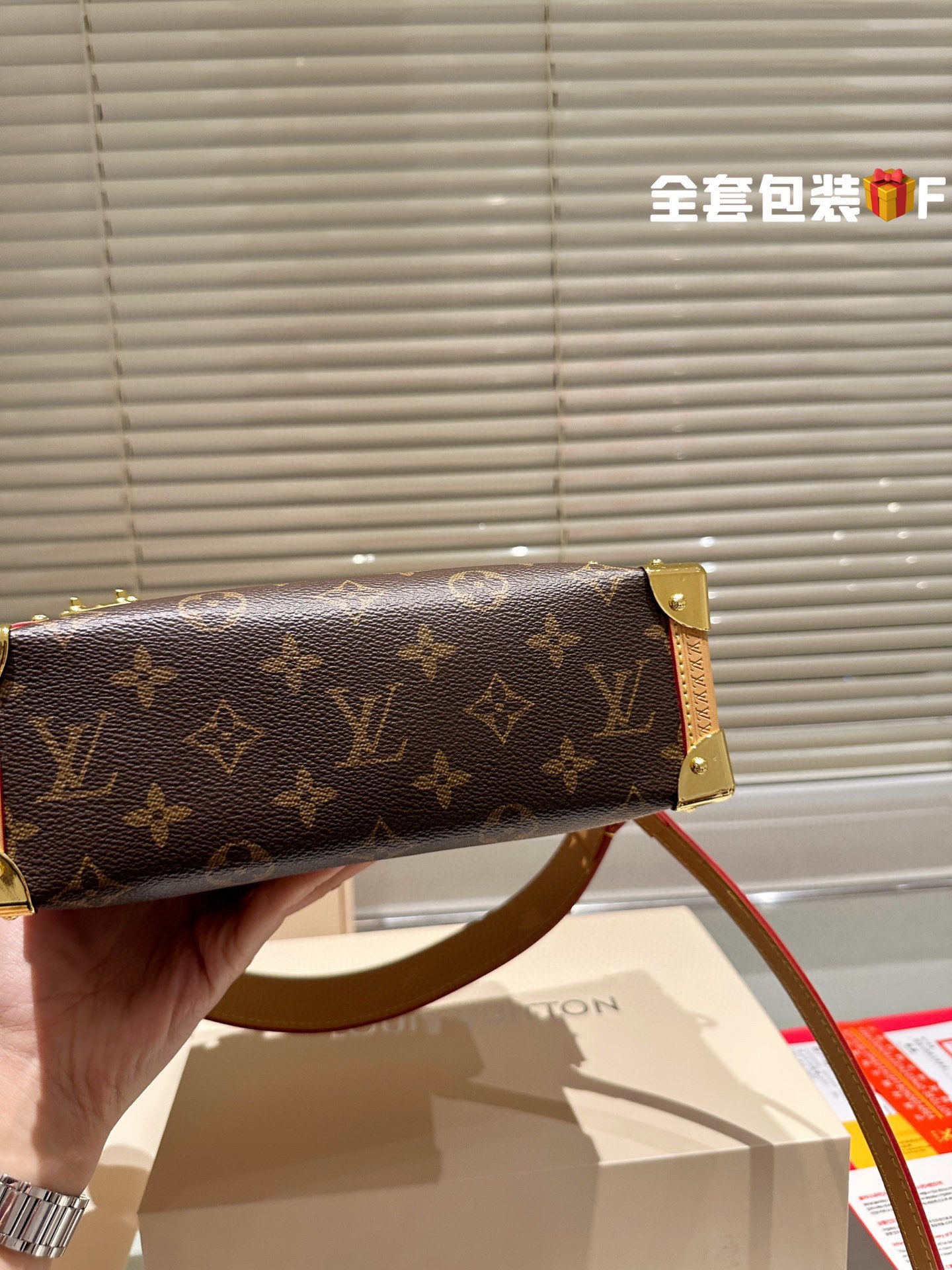 Louis new arriva Side trunk bag size : 23*16 cm - Top Club