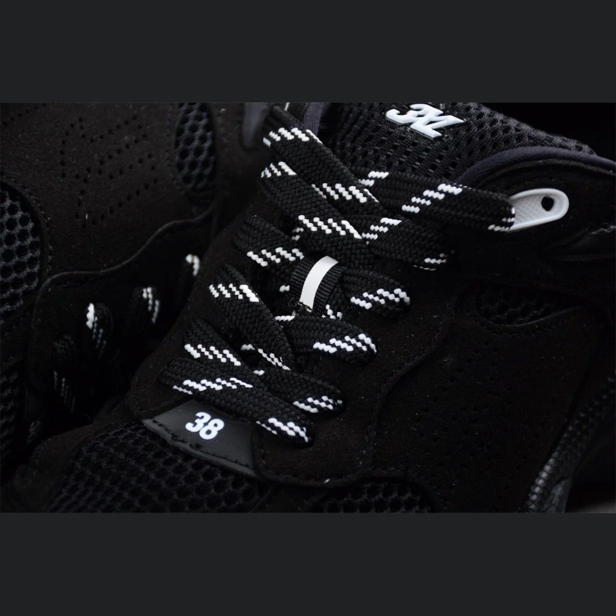 BALENCIAGA 3XL x BLACK - Sneaker Replica Workshop