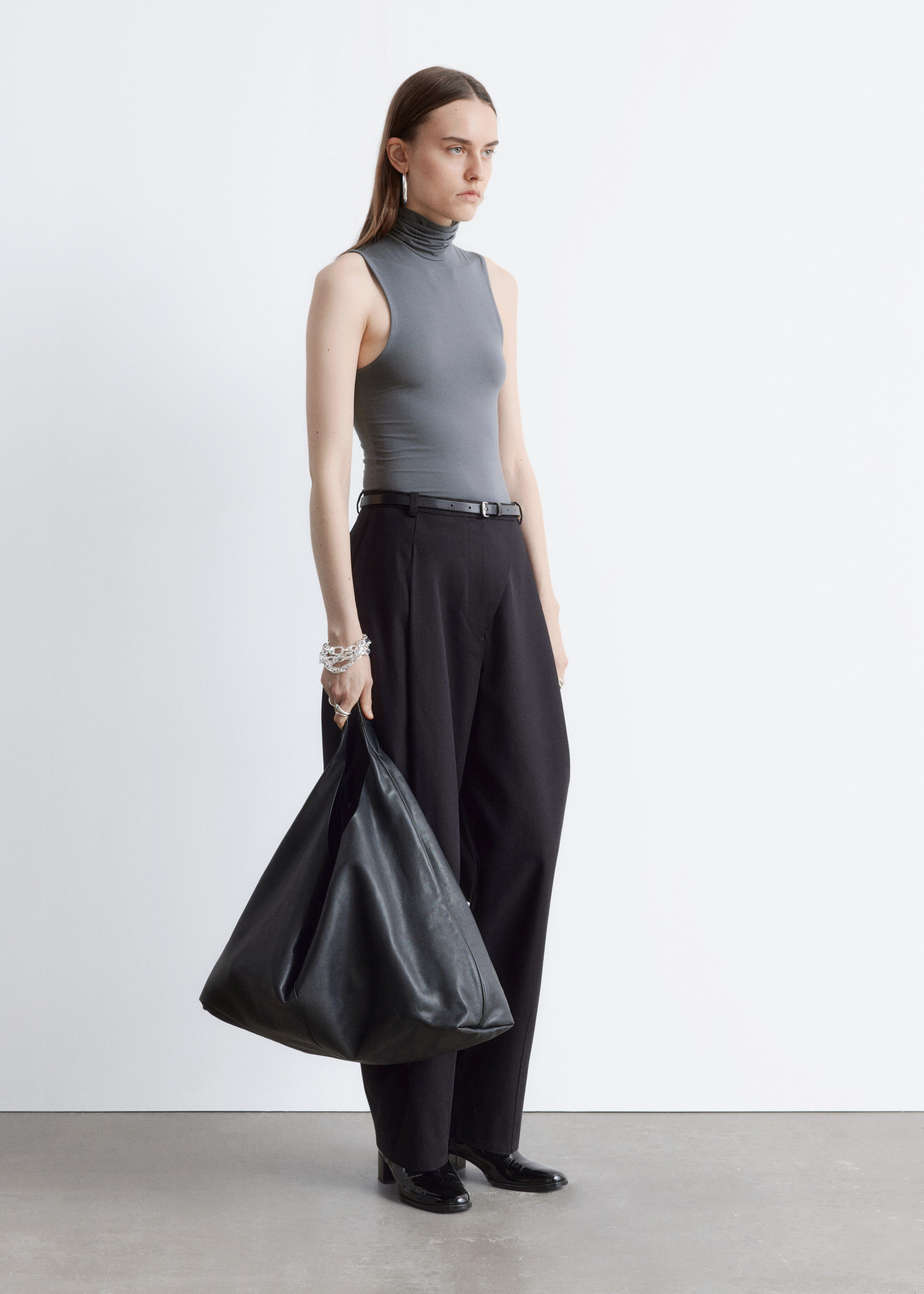 & Other Stories SLEEVELESS TURTLENECK TOP