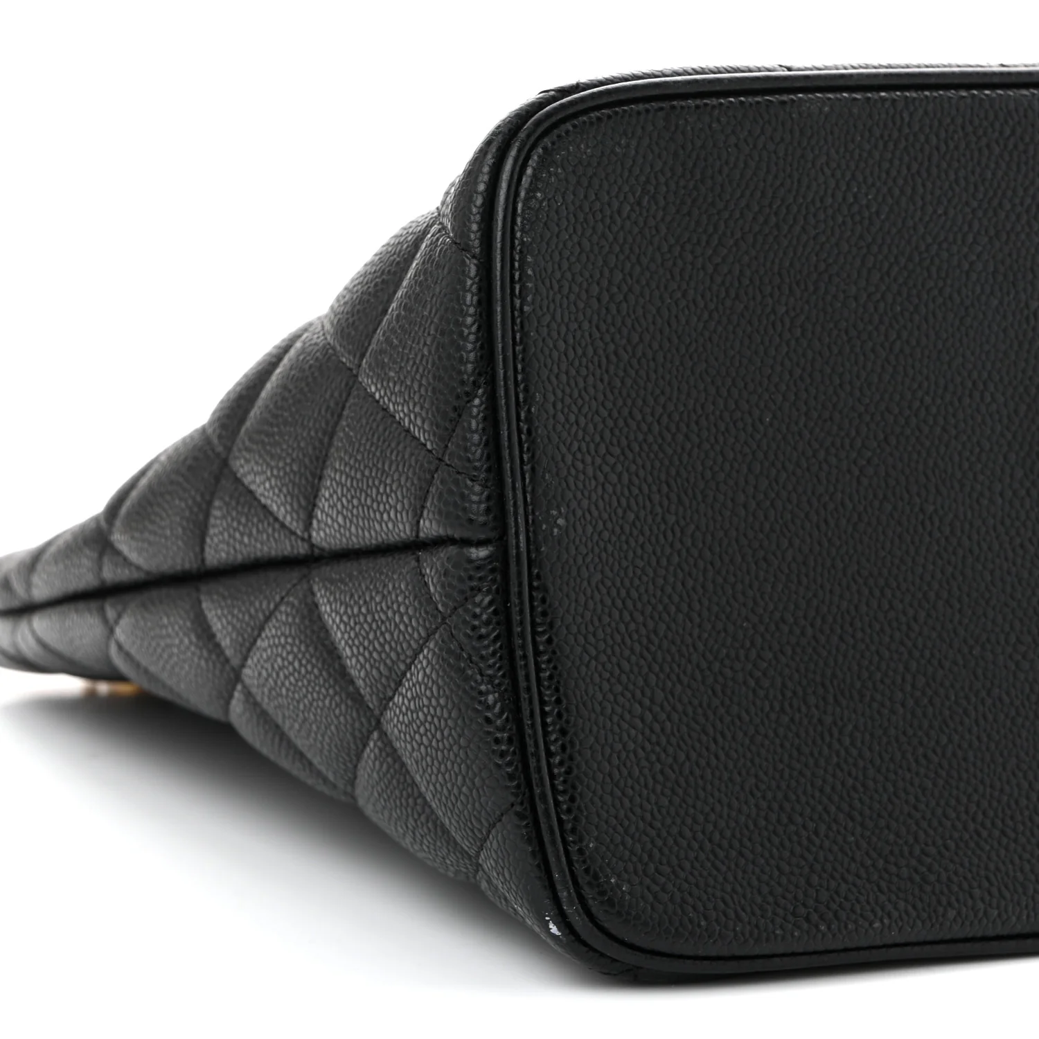 Caviar Quilted Medallion Tote Black - Top Club
