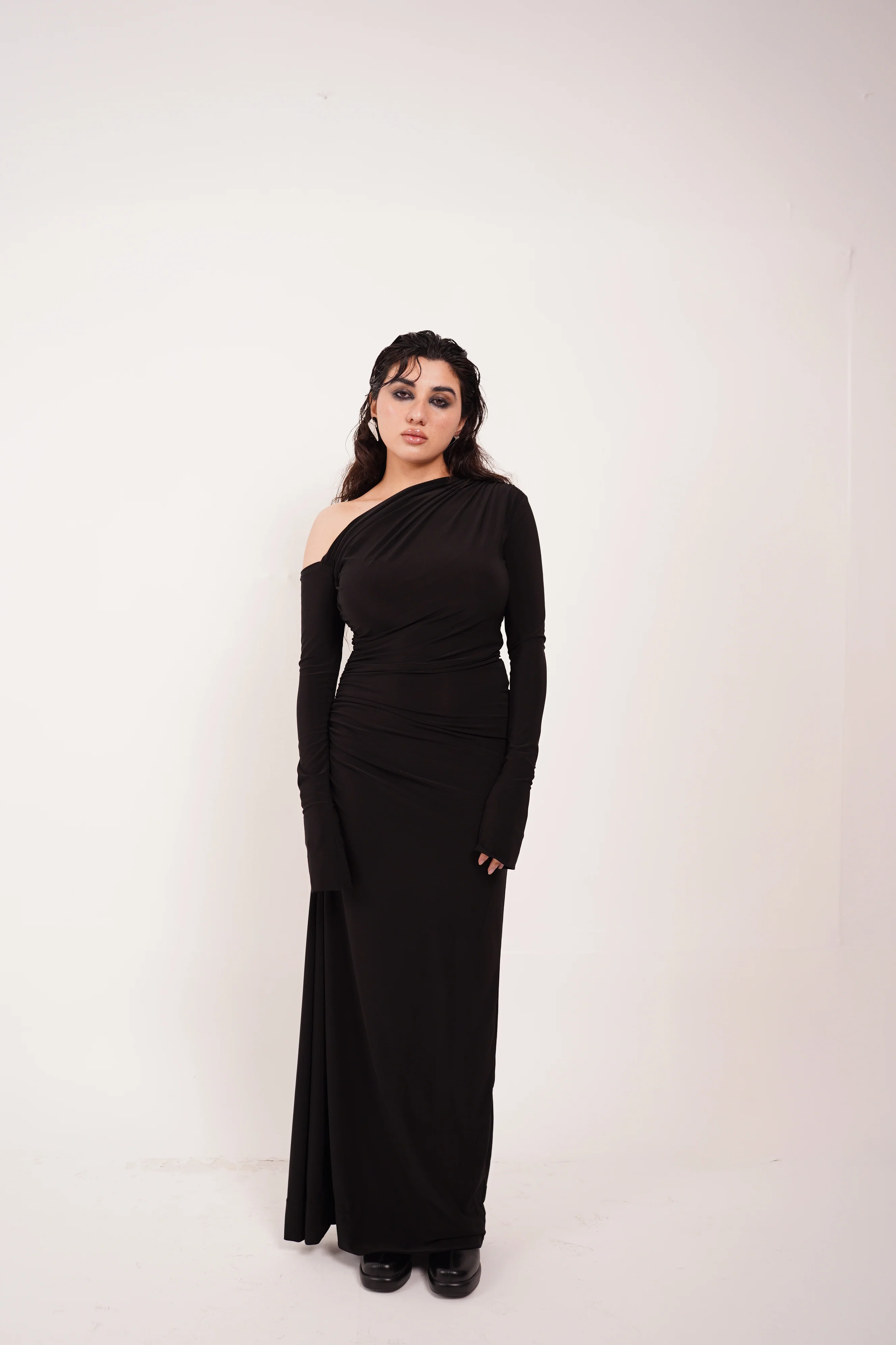 Black Off shoulder Ruched Maxi - XYPARS