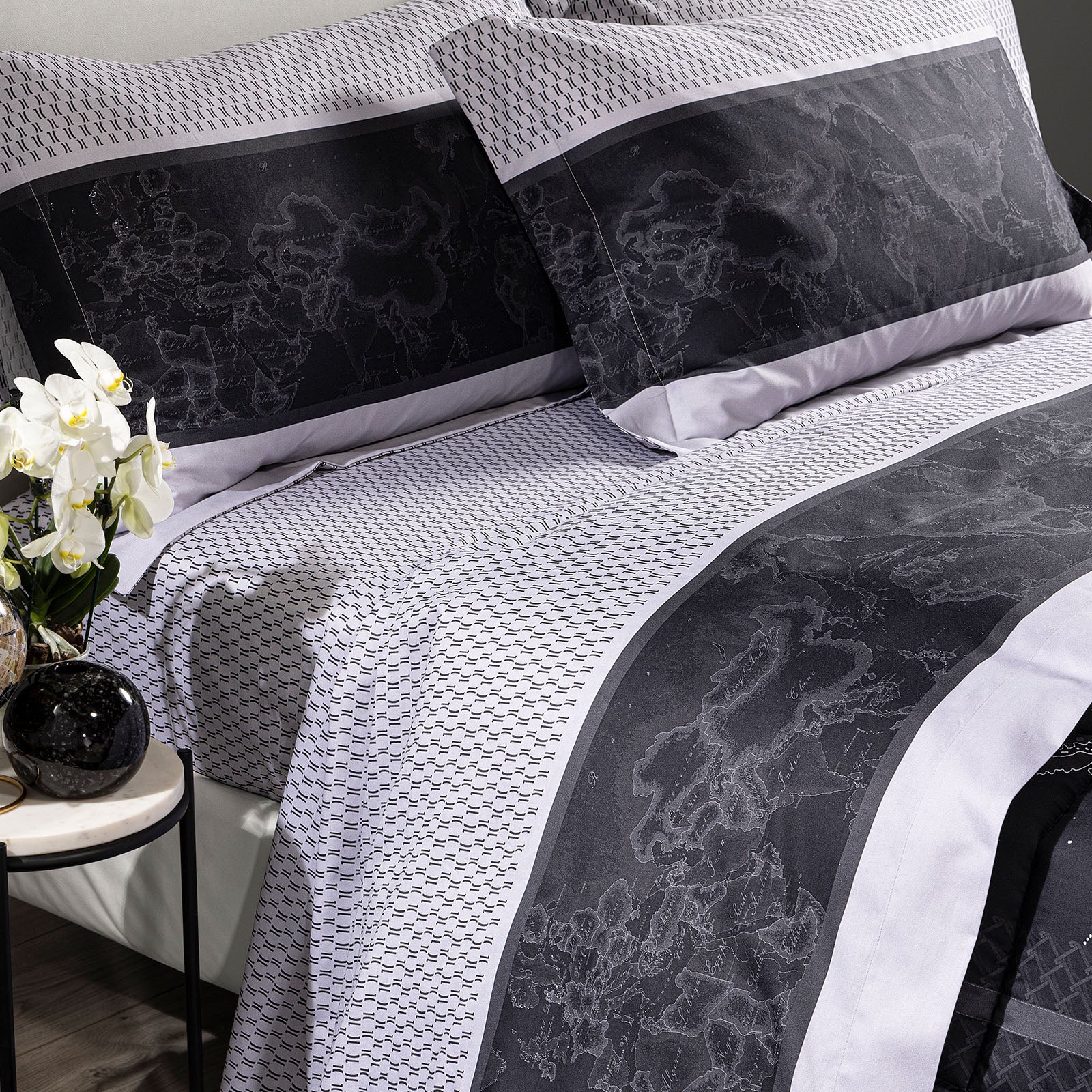 Completo Lenzuola In Raso Di Cotone Geo Night Matrimoniale Unica Alviero Martini 1A Classe