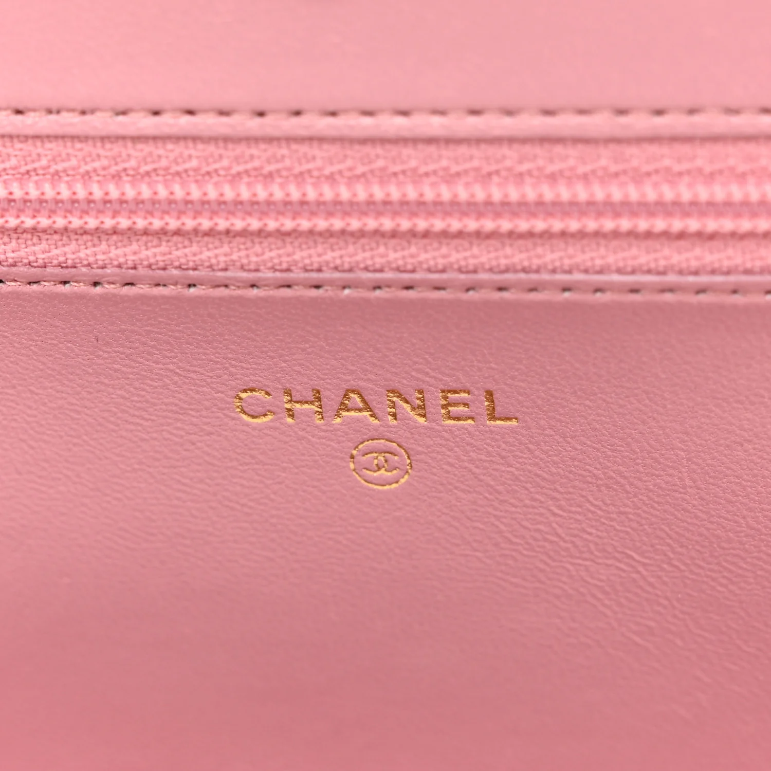 Metallic Lambskin Quilted Boy Wallet On Chain WOC Pink - Top Club