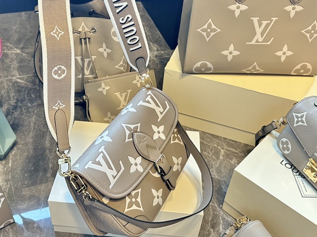 Louis M45985 new arrival bag size: 24 x 15 x 9cm - Top Club