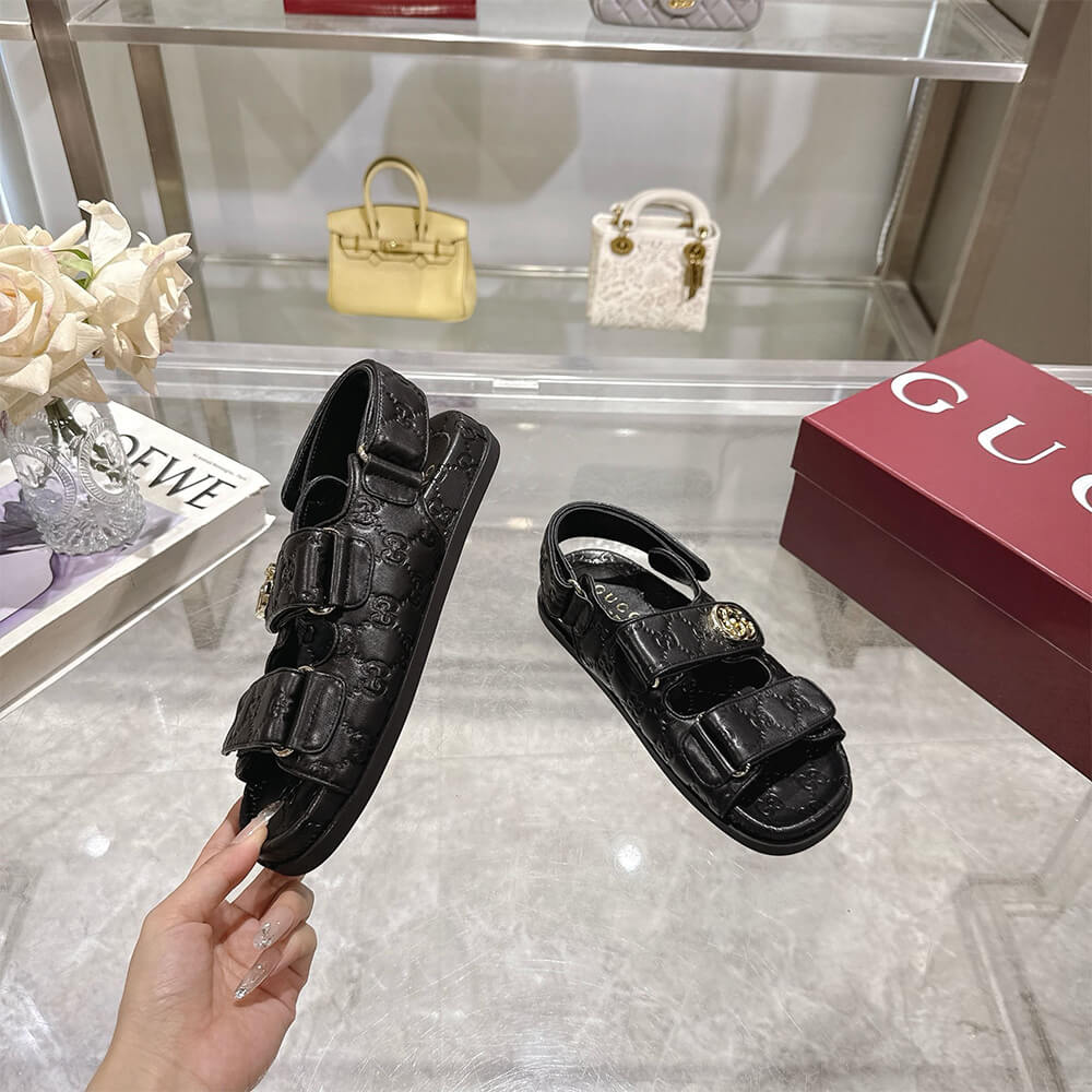 GUCCI Women s sandal with Double G - Top Club