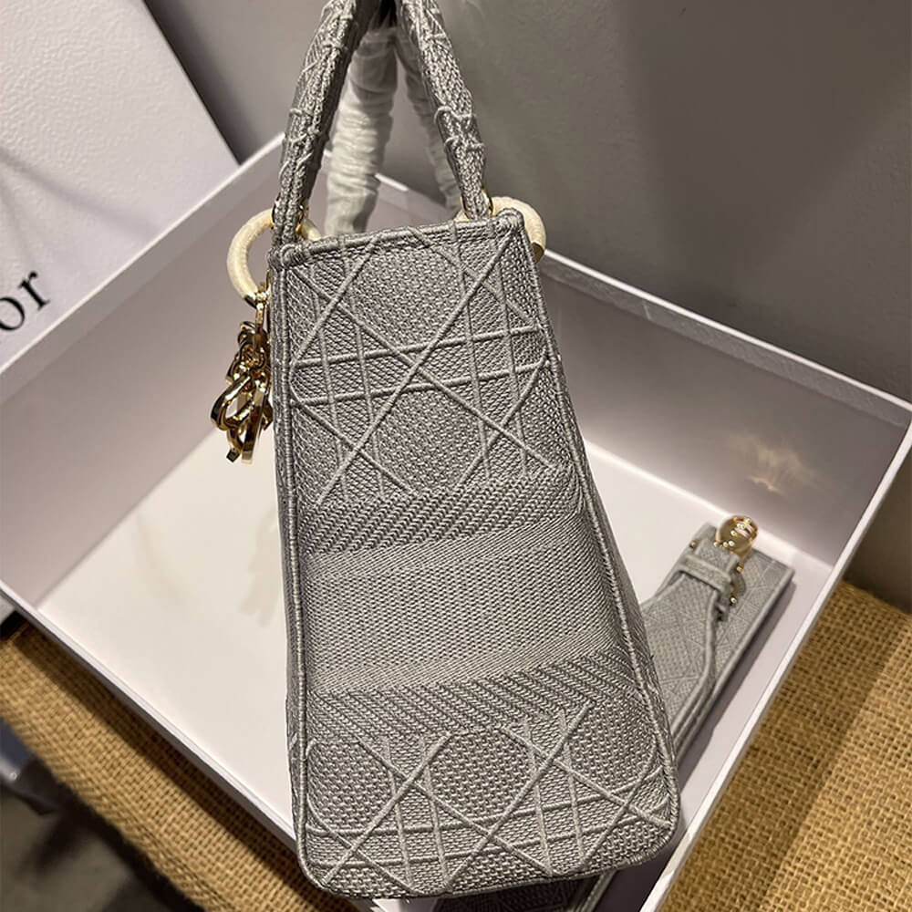 DIOR MEDIUM LADY D-LITE BAG - Top Club