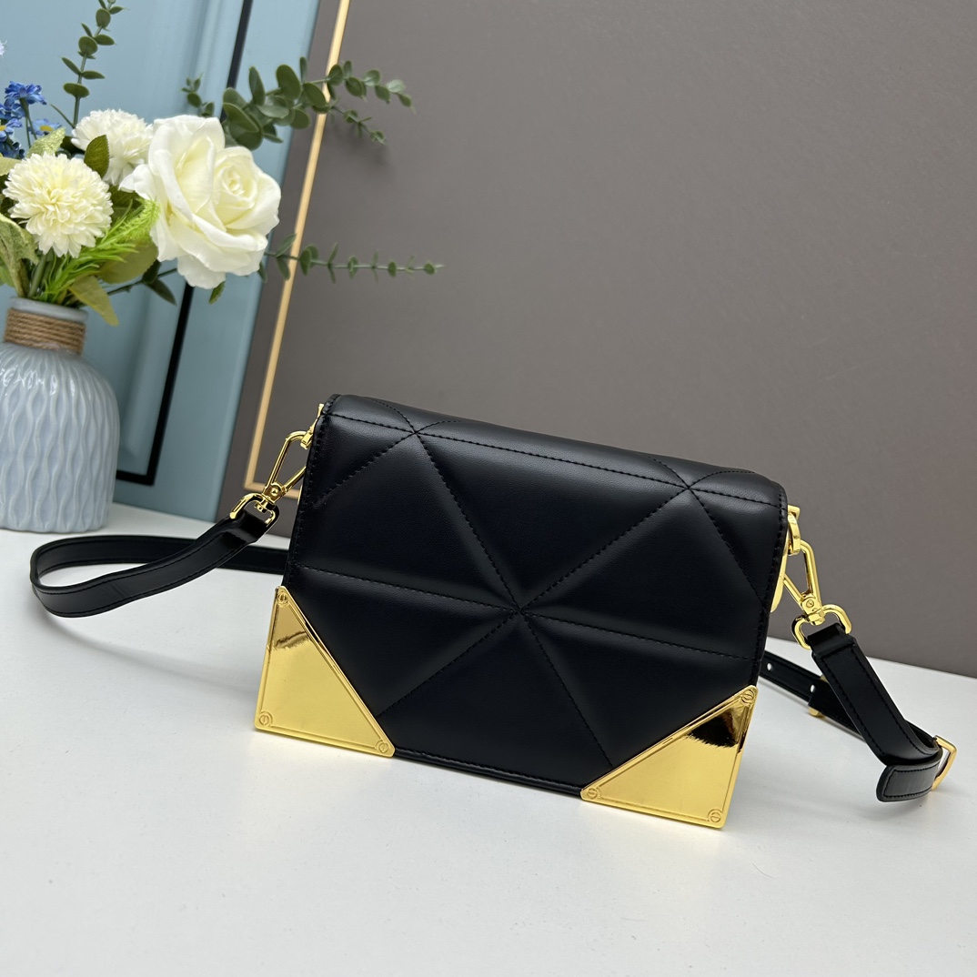 Pra new arrival bag size : 20*14*8CM - Top Club