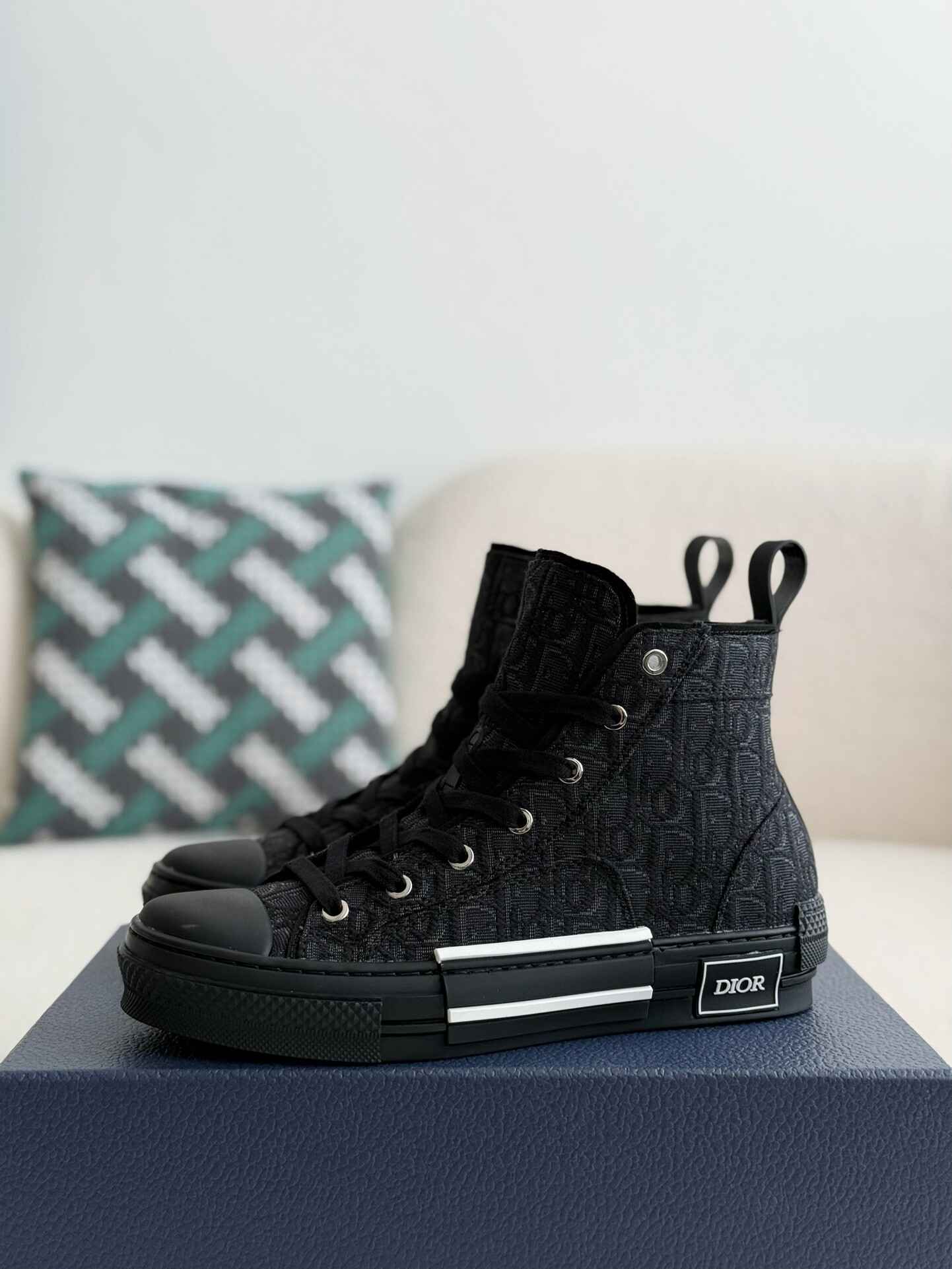 Dior Oblique B23 Black High-Top Sneakers - Sneaker Replica Workshop