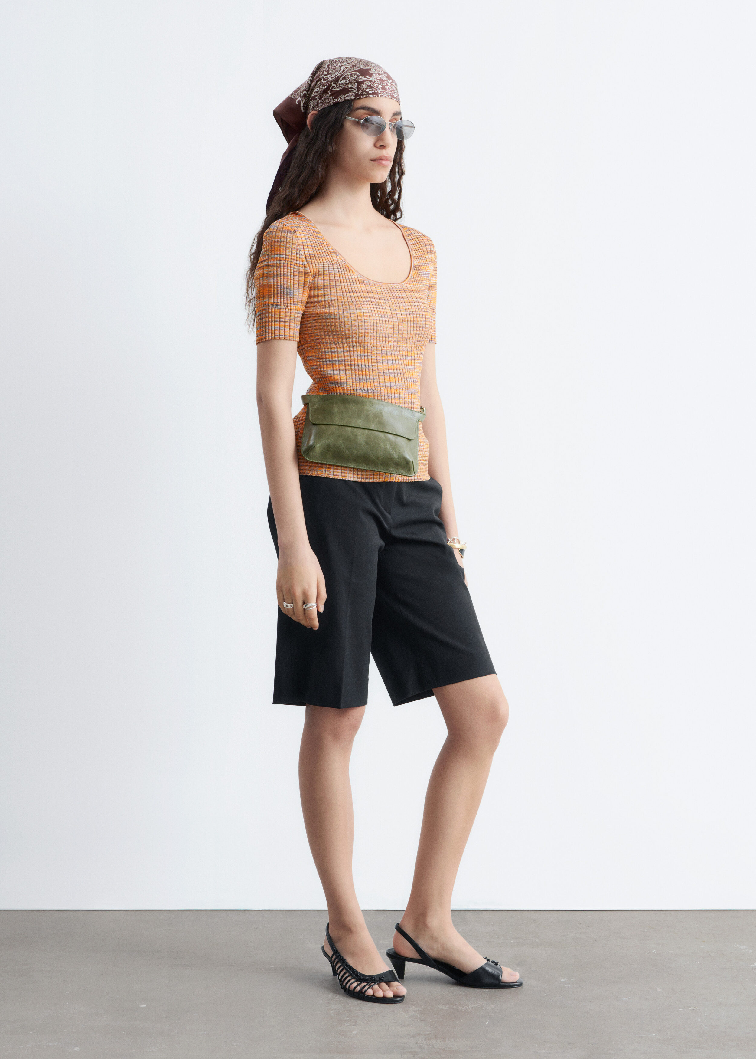 & Other Stories RIBBED SCOOP NECK TOP