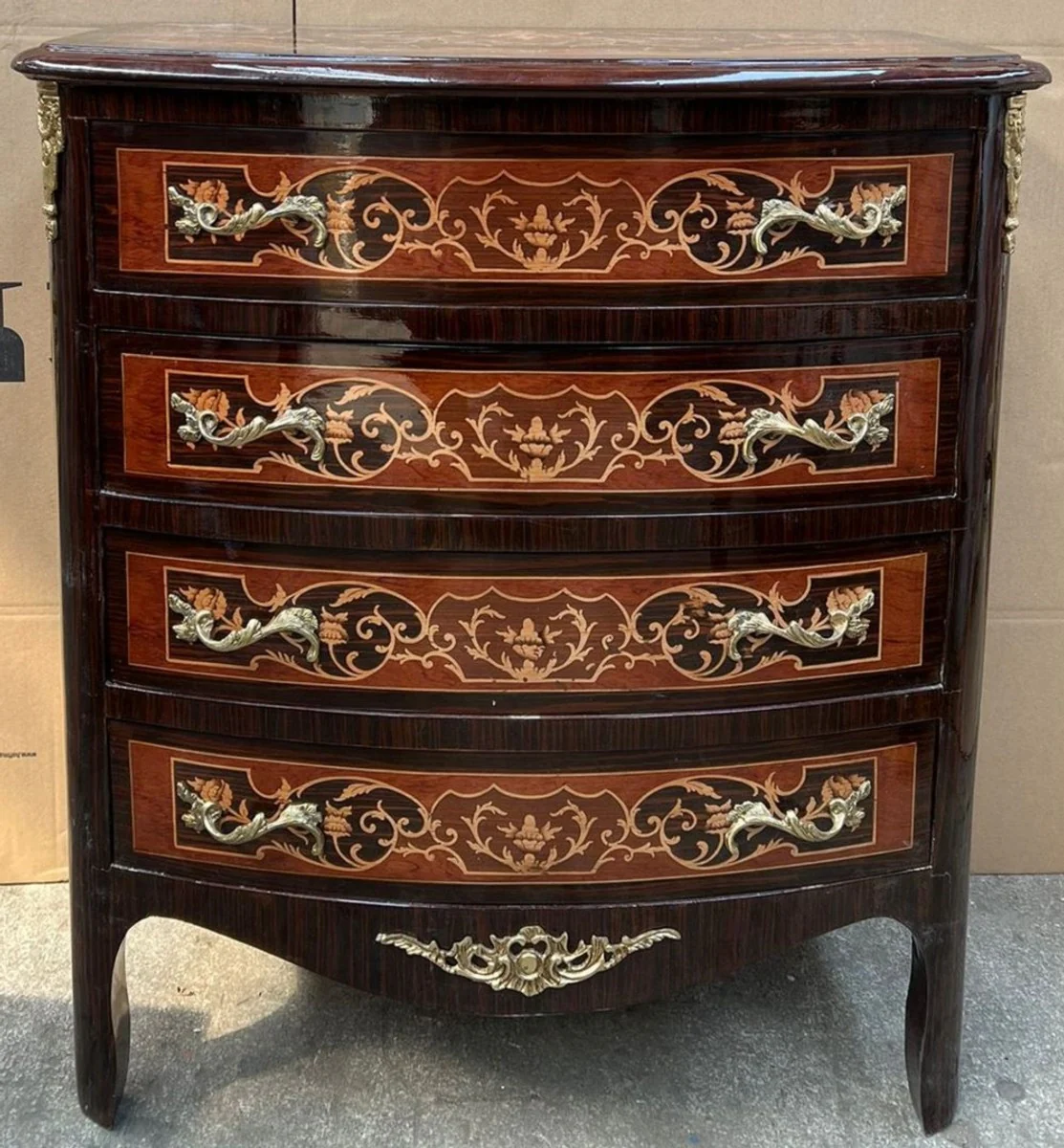 Baroque chest of drawers dark brown / brown intarsia / gold - Baroque style chest of drawers with 4 drawers - Baroque furniture - Magnificent furniture in the Baroque style - Noble & magnificent