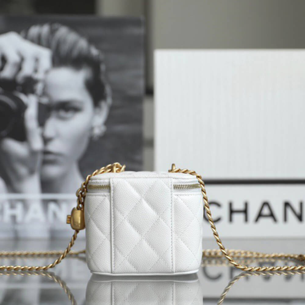 CHANEL Quilted Heart Crush Mini Vanity with Chain(high-end grade) - Top Club