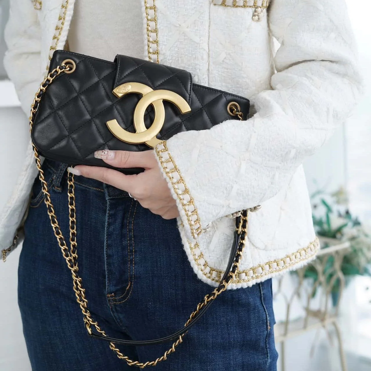 ???????????? ?????? Vintage Logo Quilted Lambskin Shoulder Bag 11.5x24x4.5cm - Top Club
