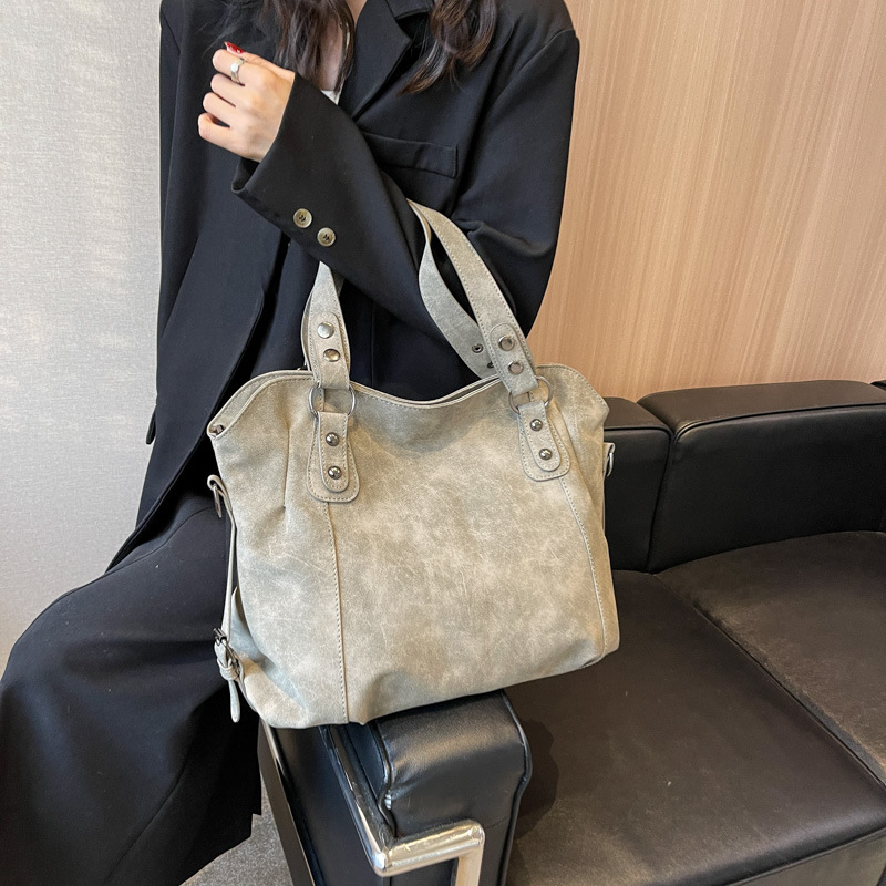 New vintage women's handbag for cross-border trade, fashionable and simple shoulder and crossbody bag, Korean style large-capacity women's backpack