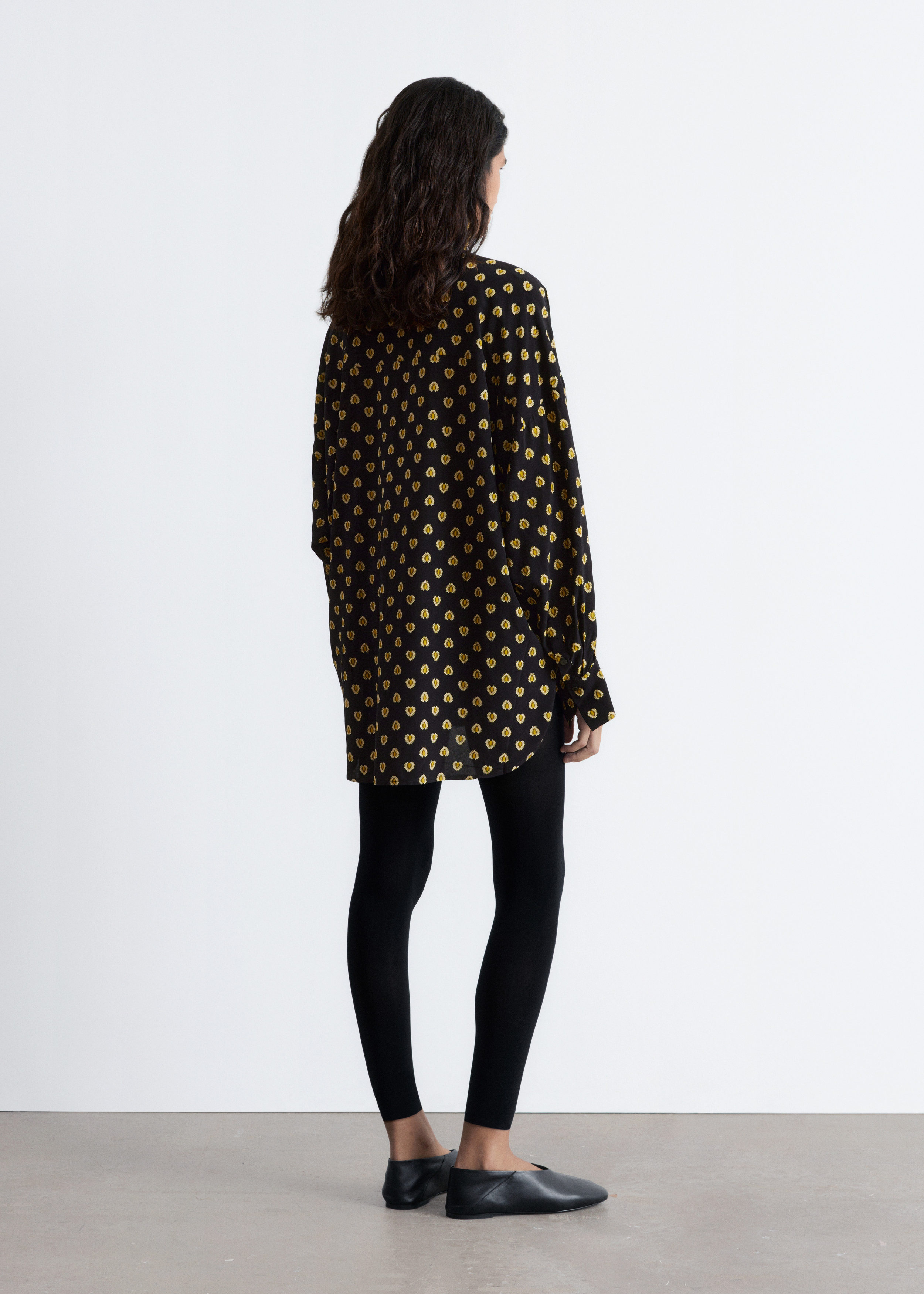 & Other Stories OVERSIZED PRINTED V-NECK BLOUSE