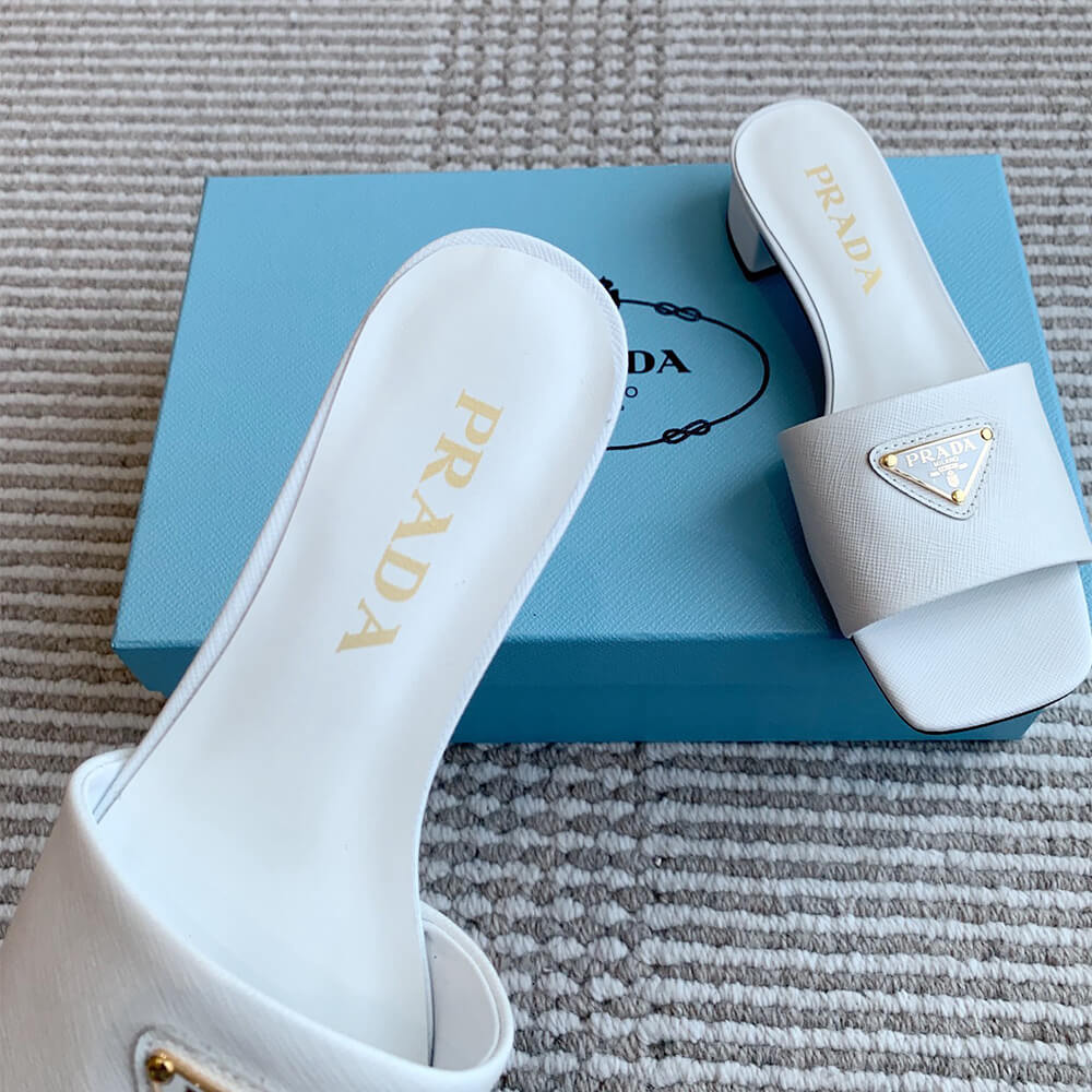 Prada Saffiano patent leather sandals - Top Club