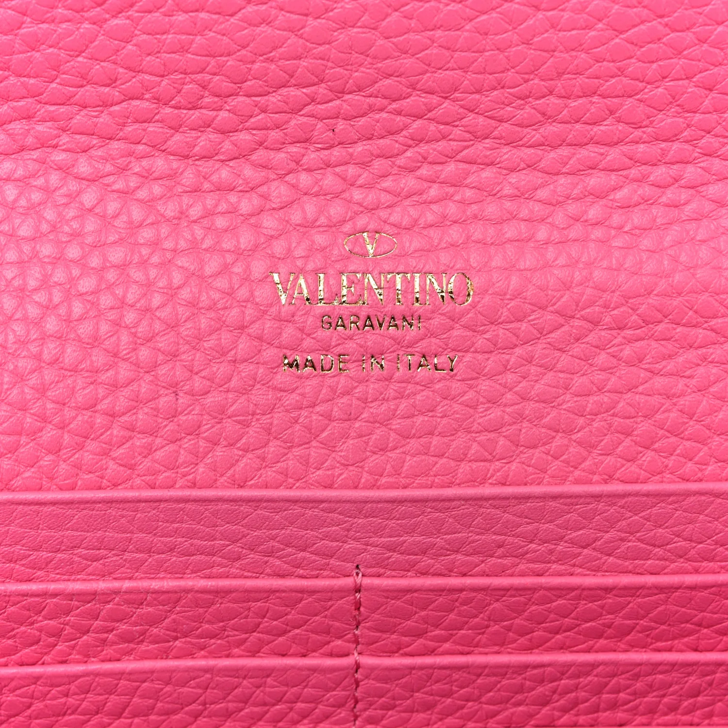 Pebbled Calfskin Rockstud Flip Lock Wallet On Chain Feminine Pink - Top Club