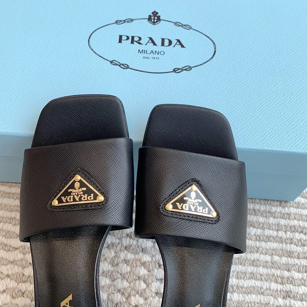 Prada Saffiano patent leather sandals - Top Club