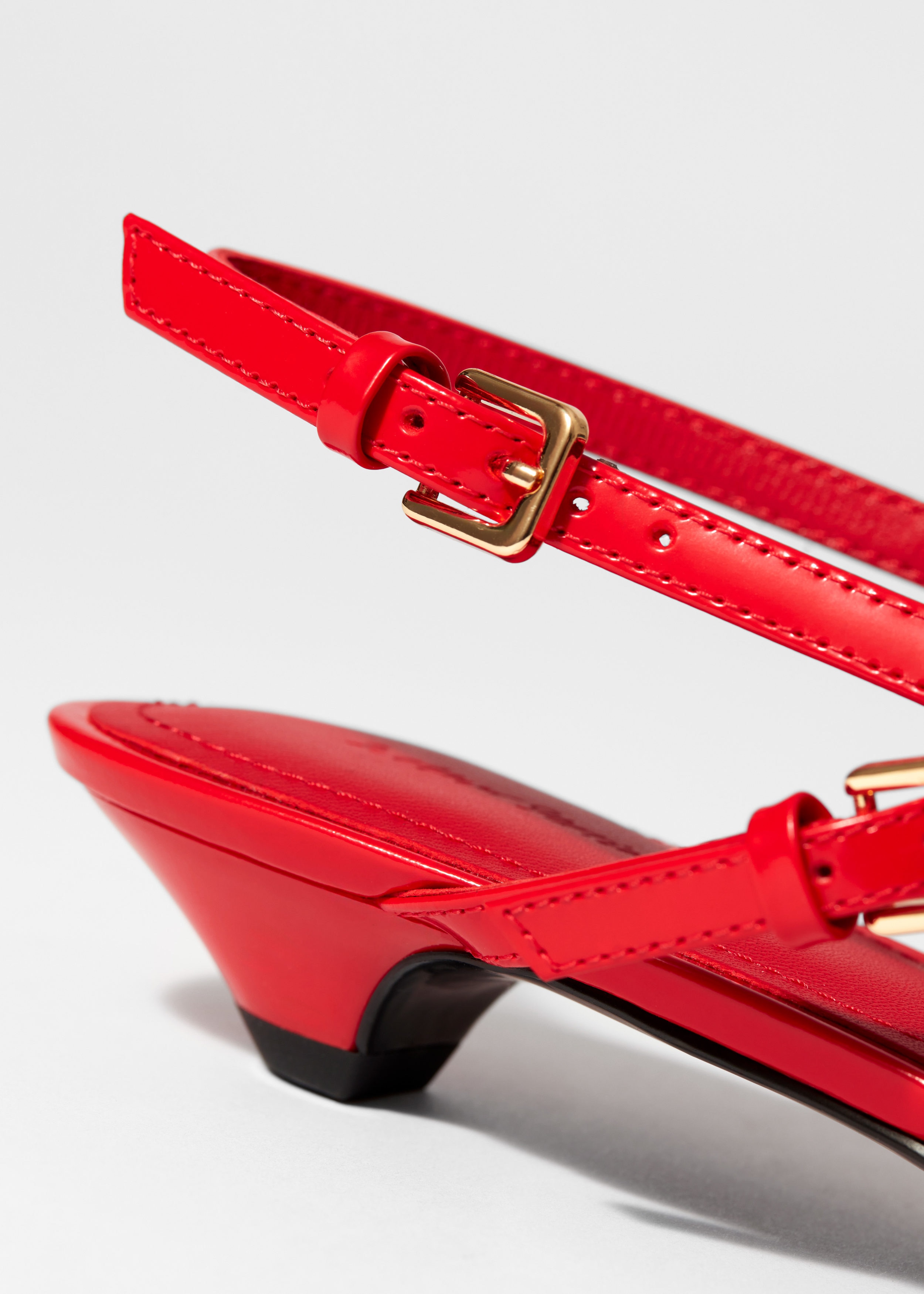 & Other Stories BUCKLED STRAPPY SLINGBACK BALLERINAS
