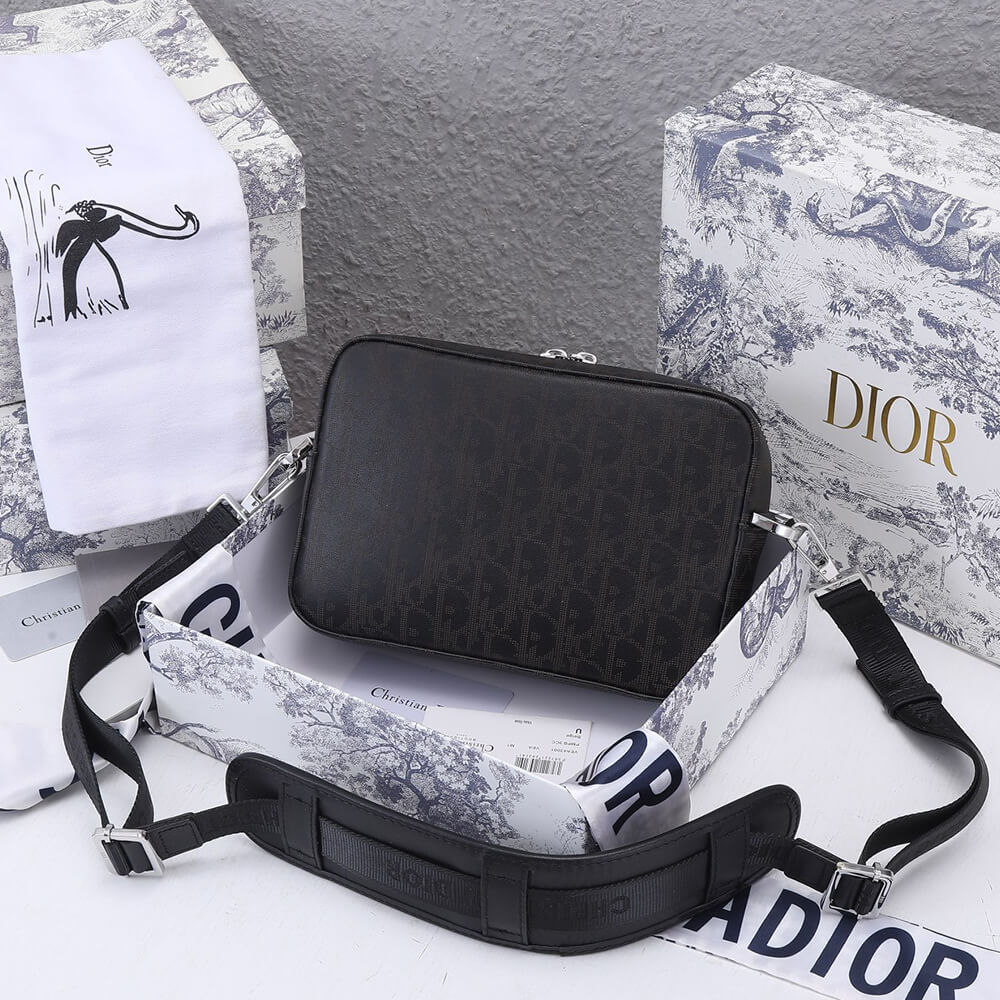 DIOR SAFARI MESSENGER BAG - Top Club
