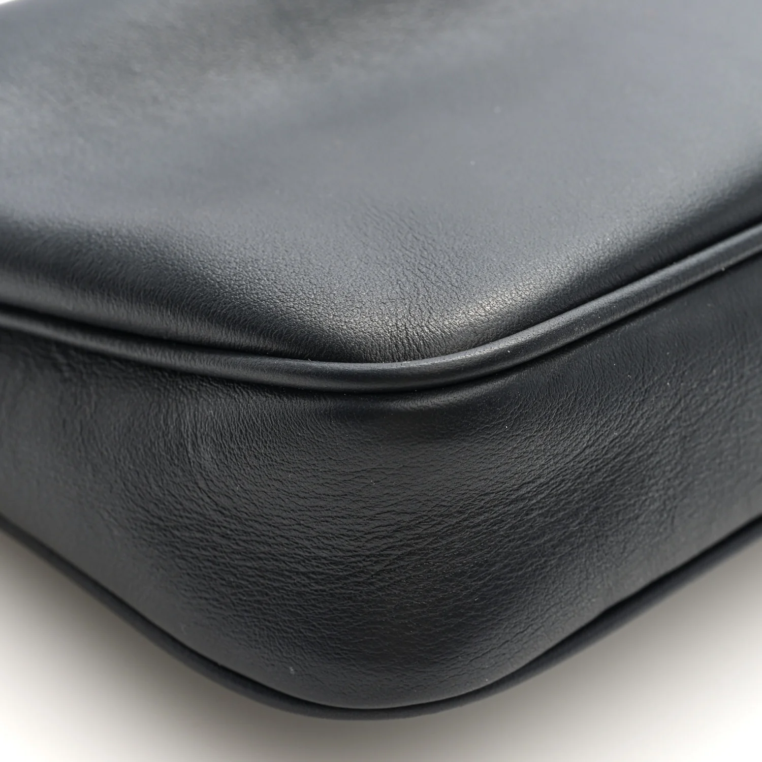Natural Smooth Calfskin Rodeo Sling Pochette Black - Top Club