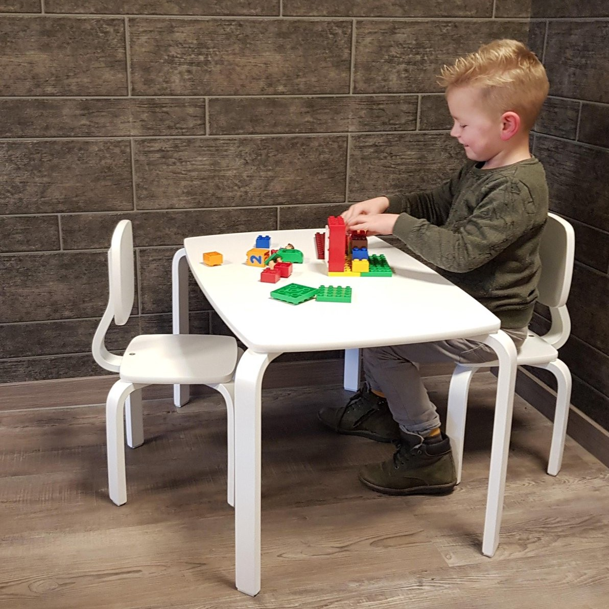 Kindermeubelset tafel + 2 stoelen