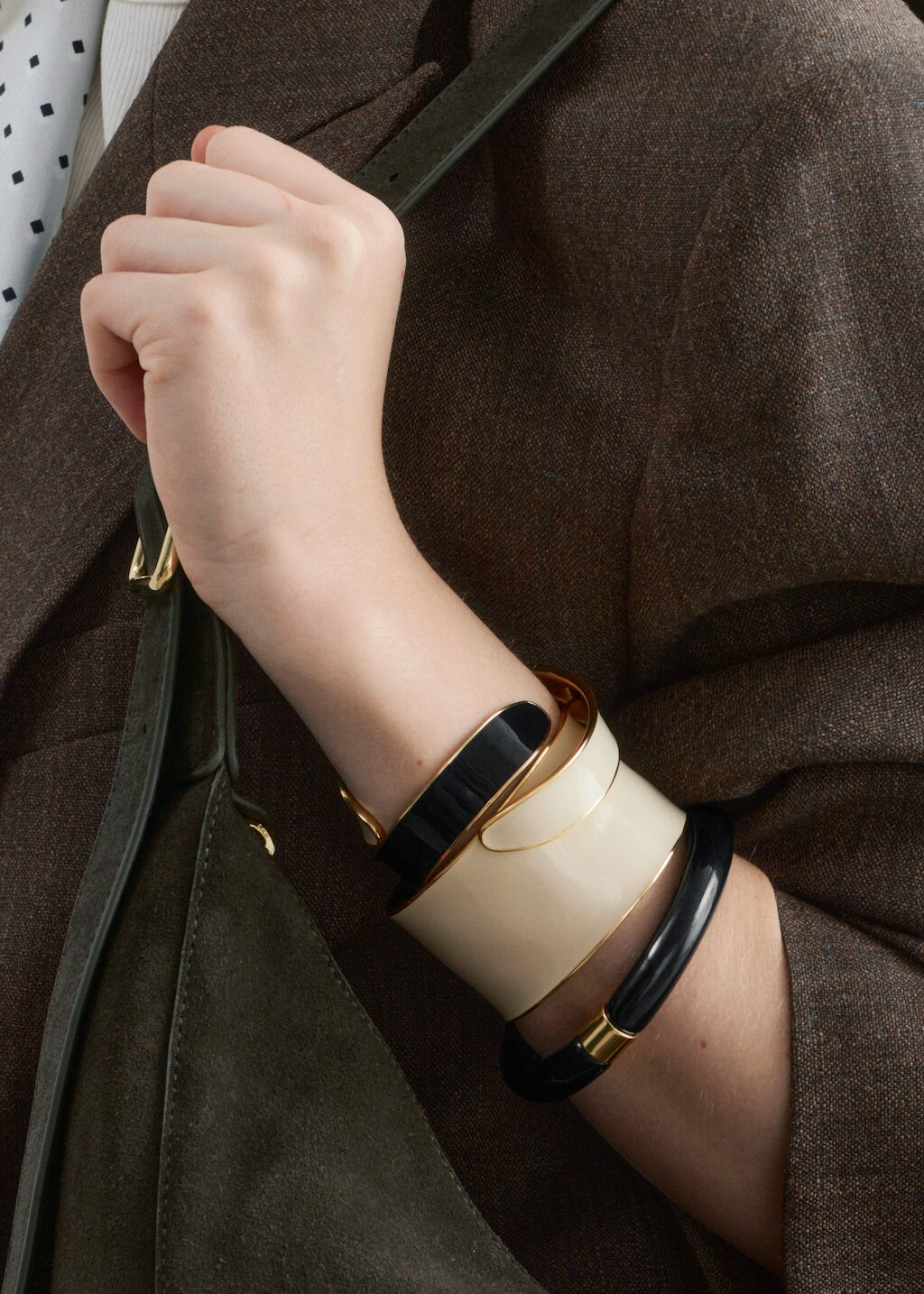 & Other Stories TWO-TONE CUFF BRACELET