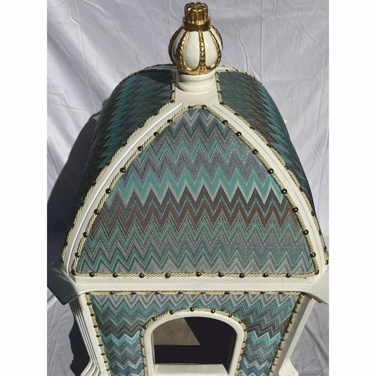 Pompöös by Baroque cat house green / white / gold - designed by Harald Glööckler