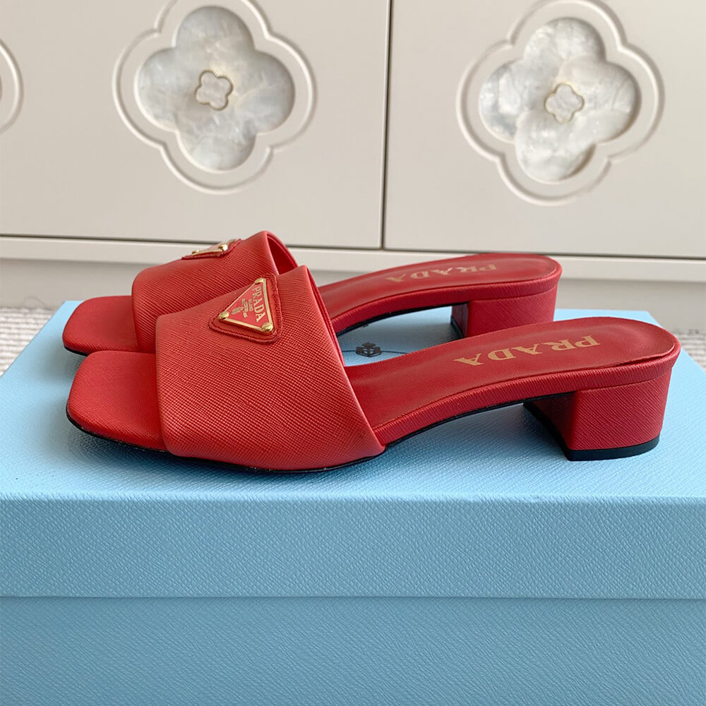 Prada Saffiano patent leather sandals - Top Club