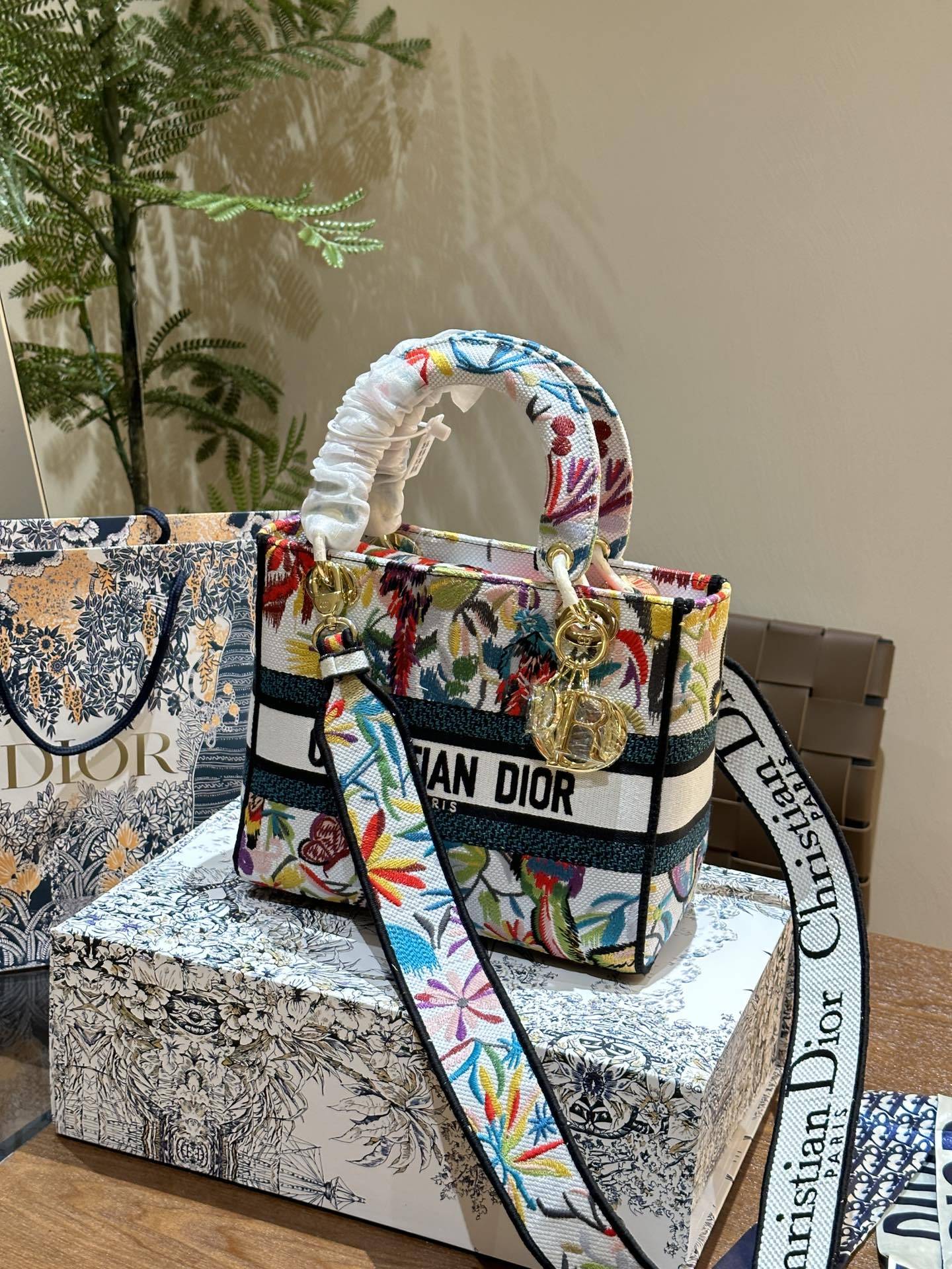D lady bag size; 24 cm - Top Club