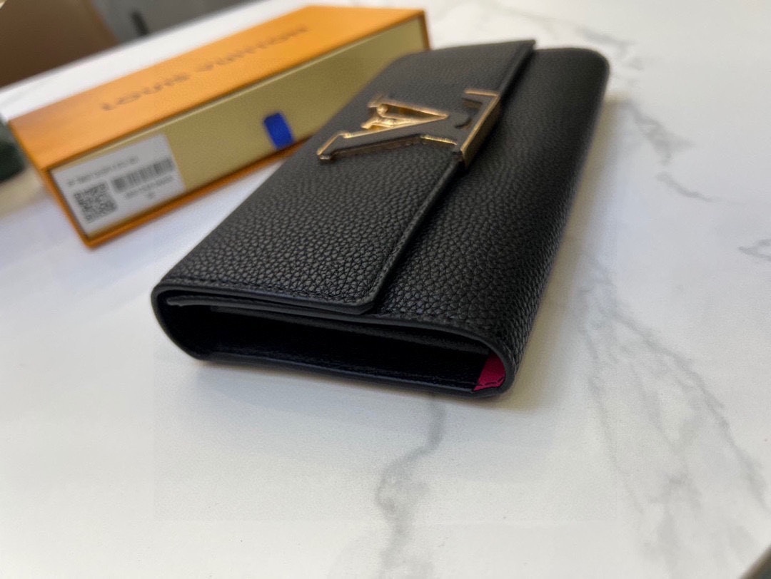 L Capucines men wallet size??20*11*2.5 cm - Top Club