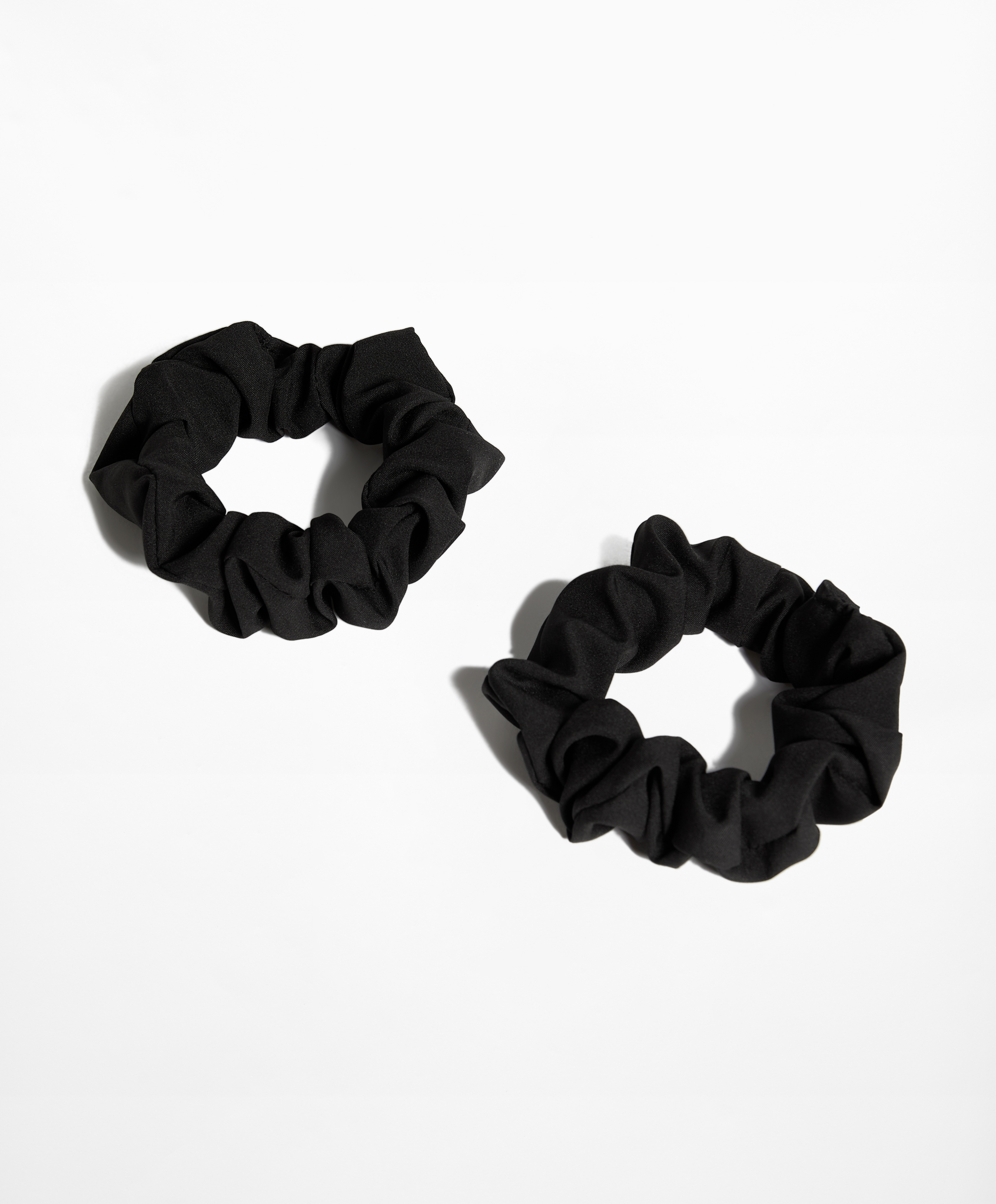 OYSHO 2 scrunchies